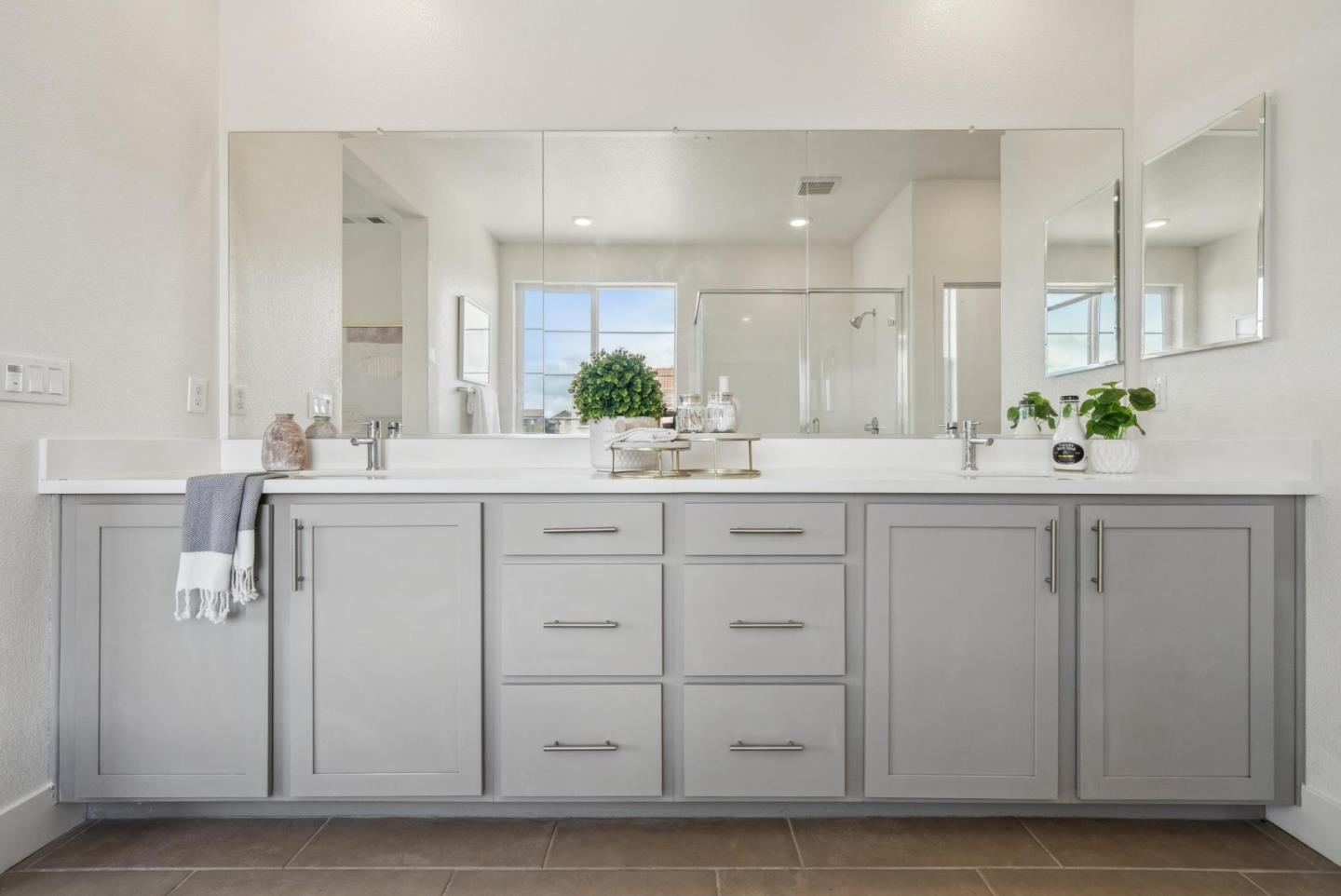 Detail Gallery Image 51 of 75 For 2574 Luna Ave, Tracy,  CA 95377 - 4 Beds | 3 Baths