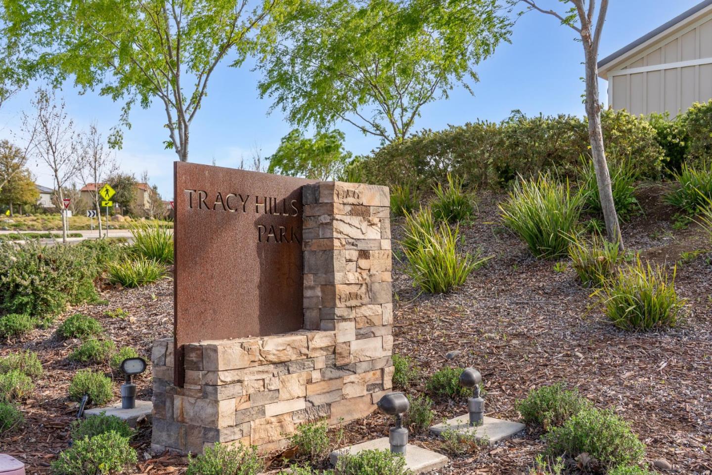Detail Gallery Image 67 of 75 For 2574 Luna Ave, Tracy,  CA 95377 - 4 Beds | 3 Baths