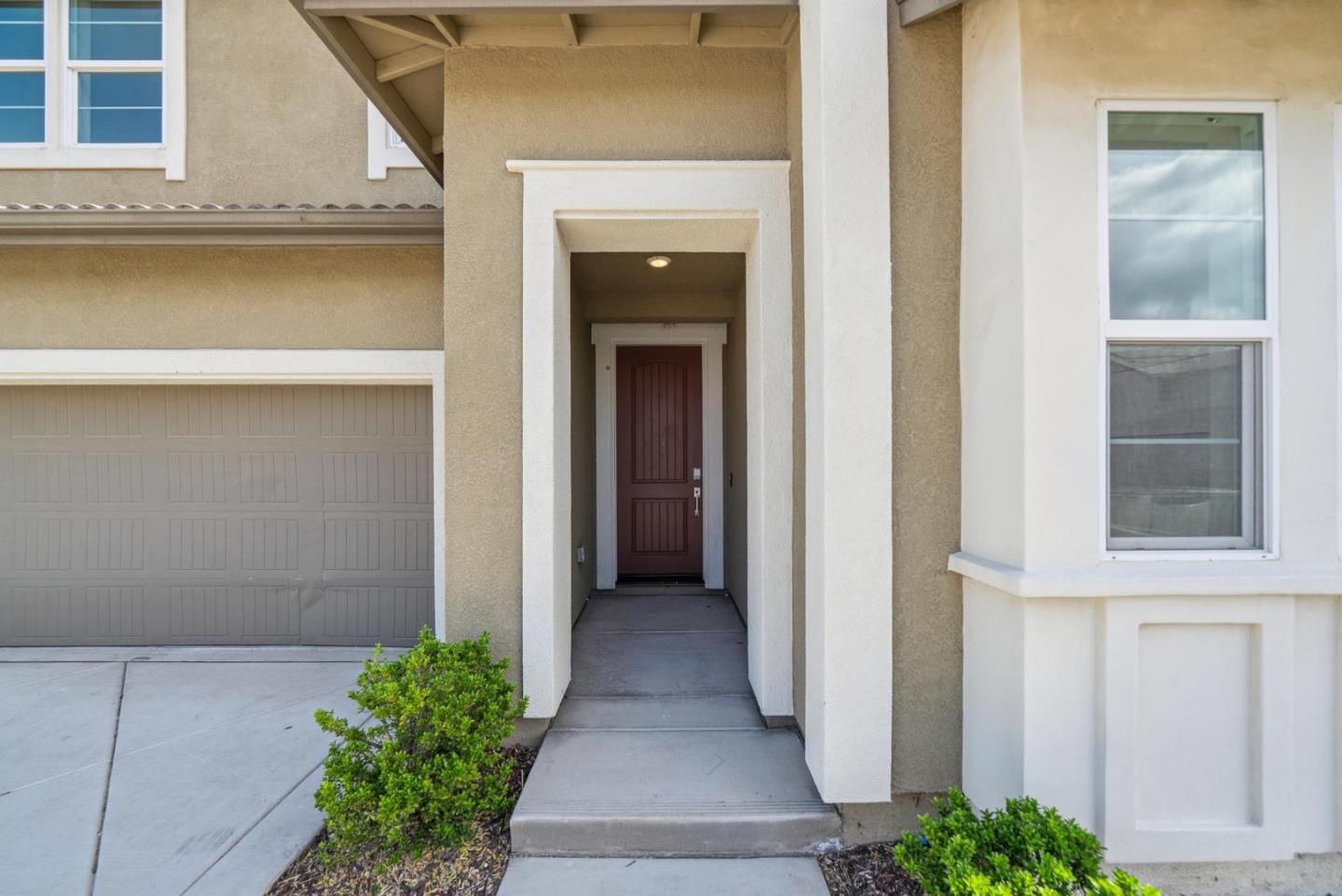 Detail Gallery Image 8 of 75 For 2574 Luna Ave, Tracy,  CA 95377 - 4 Beds | 3 Baths