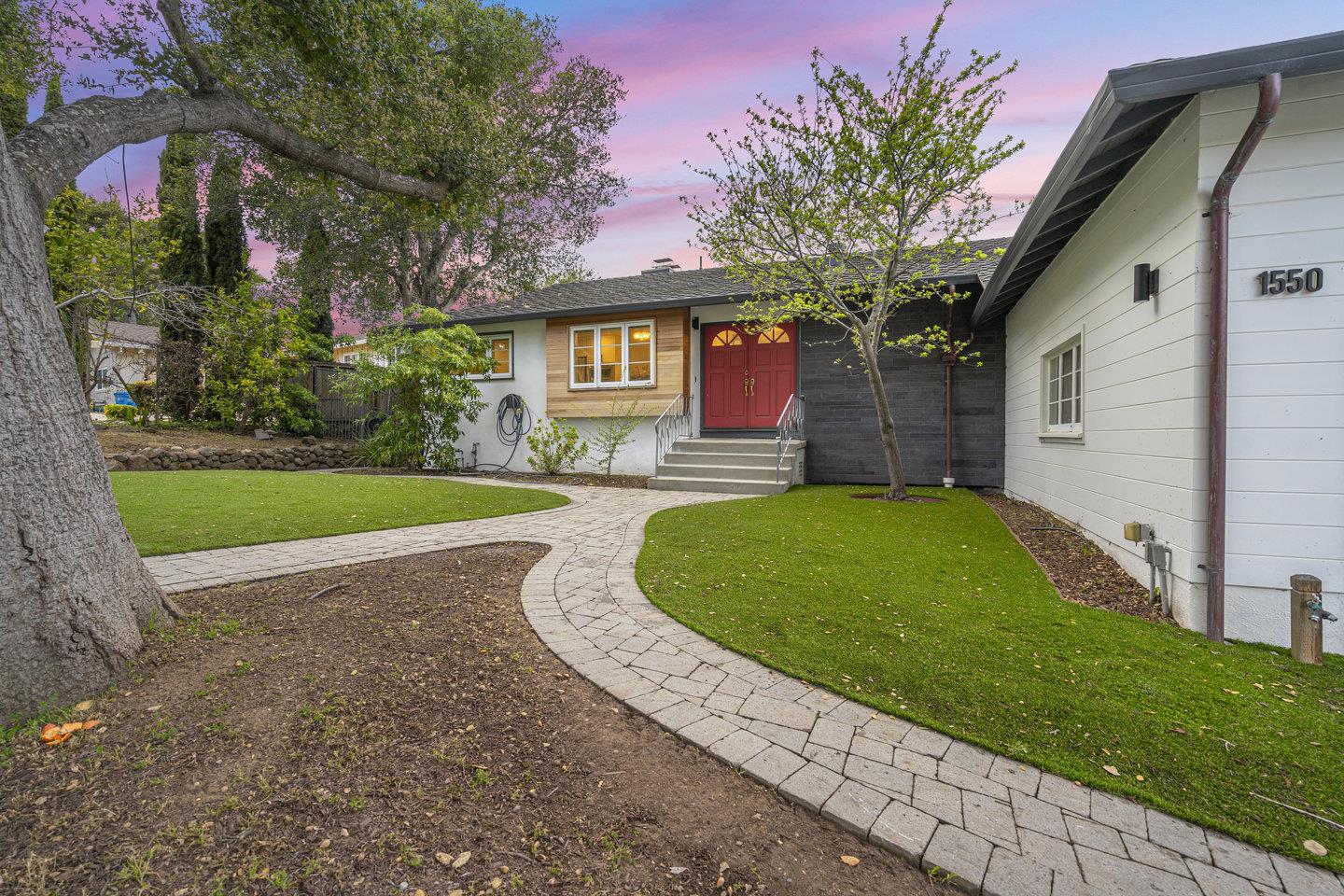Detail Gallery Image 2 of 50 For 1550 Seneca Ln, San Mateo,  CA 94402 - 4 Beds | 2/1 Baths