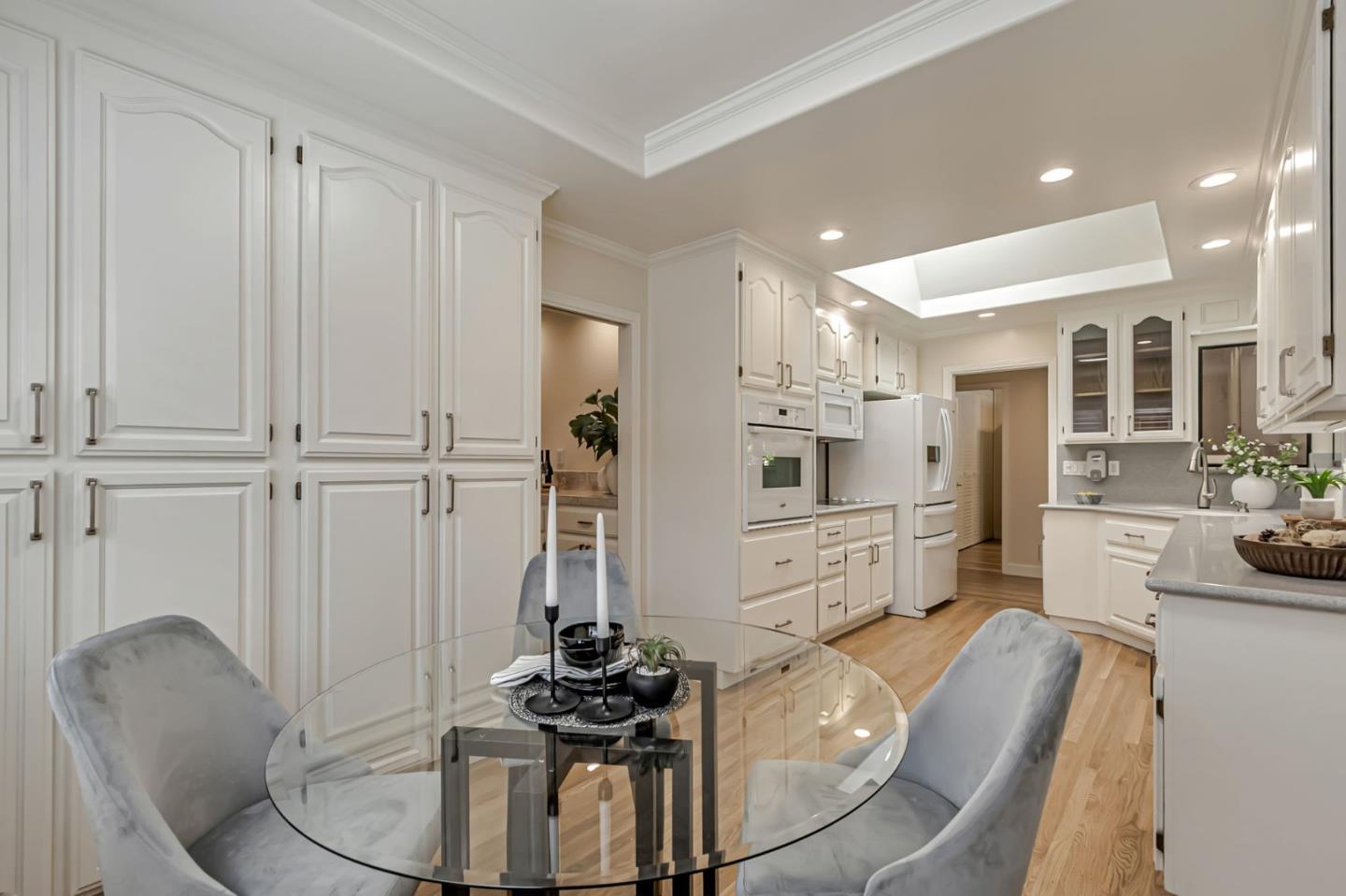 Detail Gallery Image 12 of 38 For 1271 Avis Dr, San Jose,  CA 95126 - 4 Beds | 2 Baths