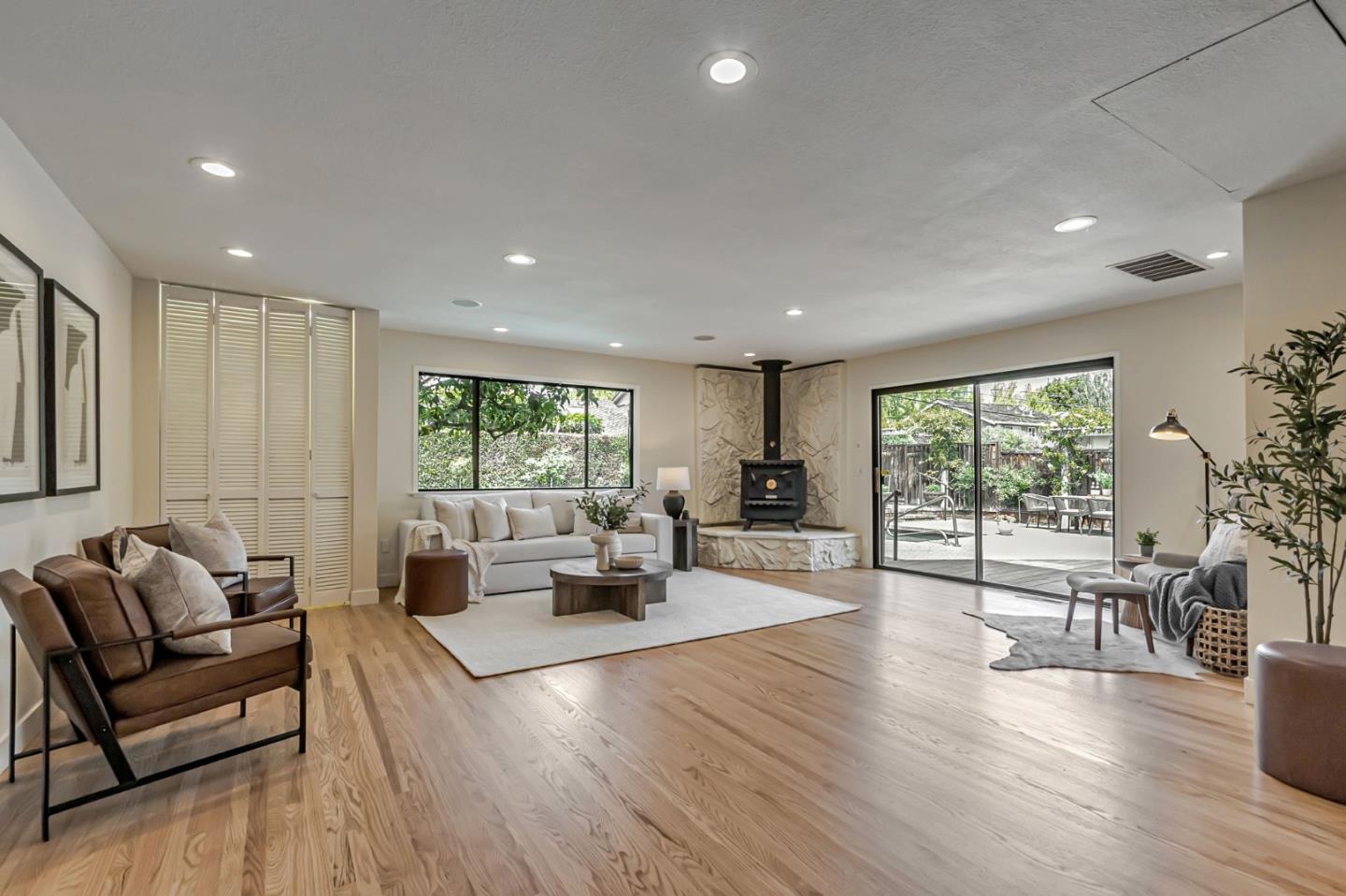 Detail Gallery Image 15 of 38 For 1271 Avis Dr, San Jose,  CA 95126 - 4 Beds | 2 Baths