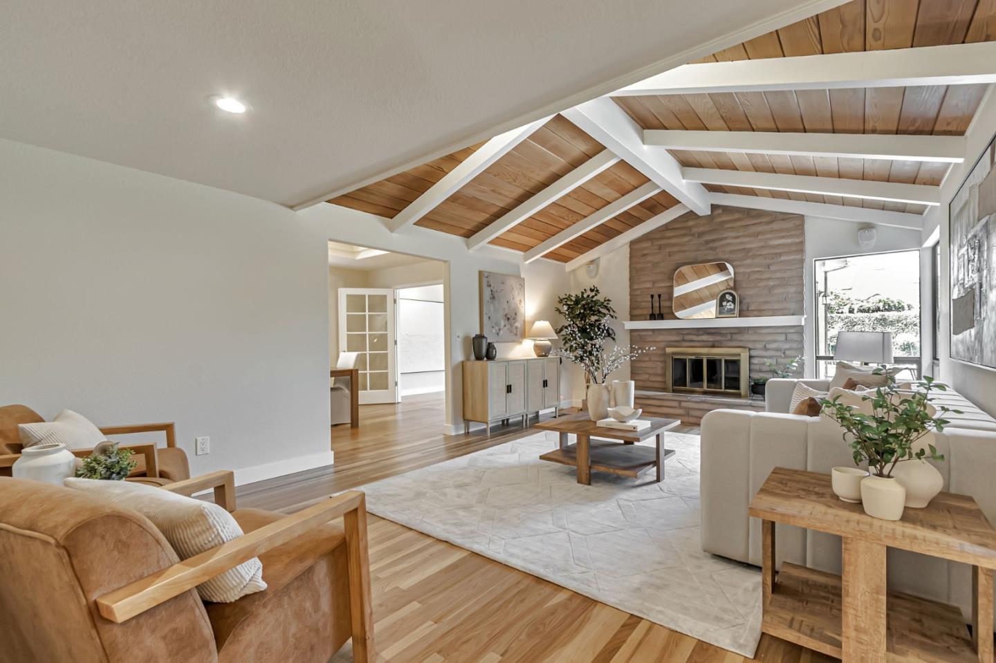 Detail Gallery Image 4 of 38 For 1271 Avis Dr, San Jose,  CA 95126 - 4 Beds | 2 Baths