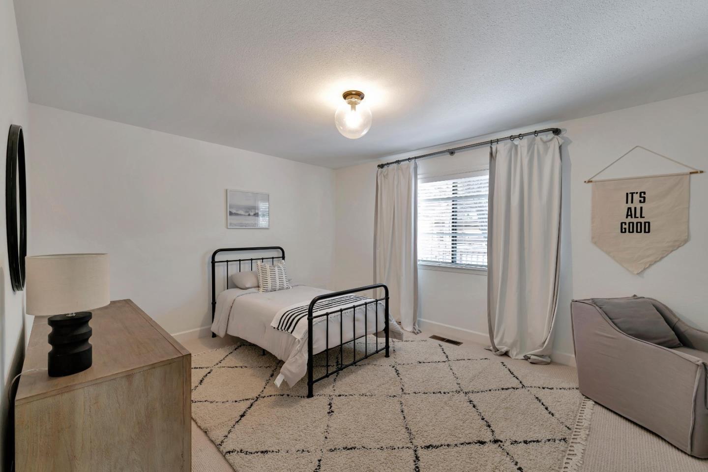 Detail Gallery Image 14 of 49 For 17255 Holiday Dr, Morgan Hill,  CA 95037 - 4 Beds | 3/1 Baths