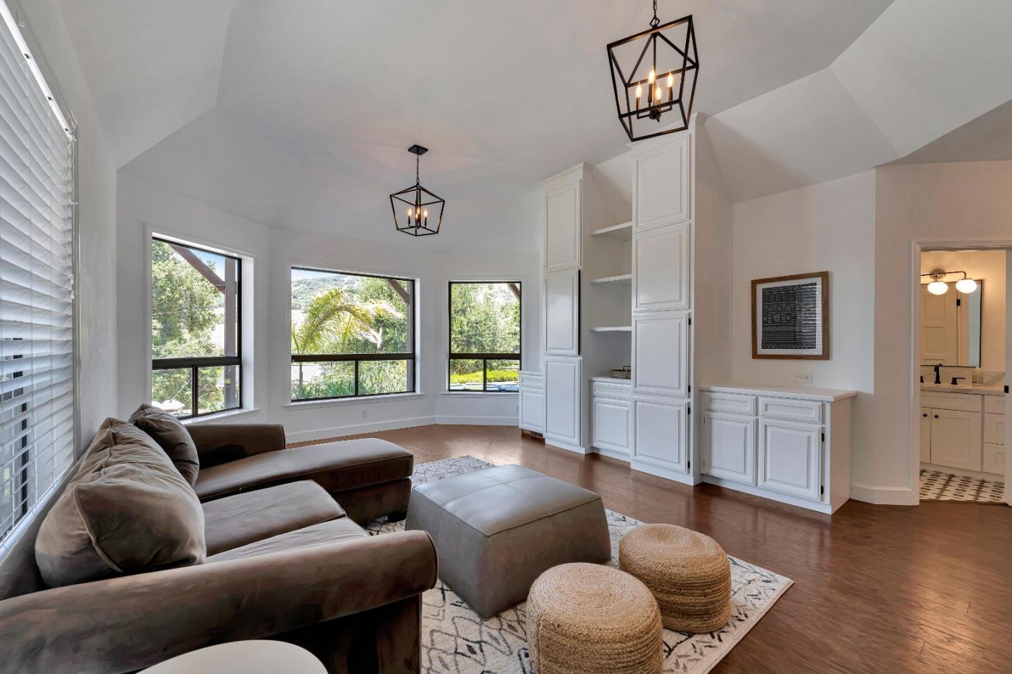 Detail Gallery Image 19 of 49 For 17255 Holiday Dr, Morgan Hill,  CA 95037 - 4 Beds | 3/1 Baths