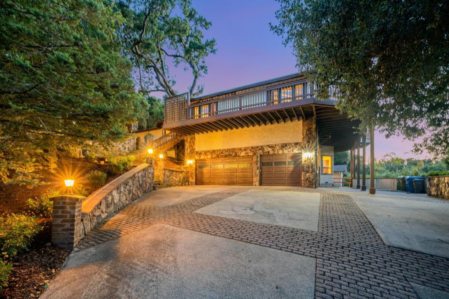 Detail Gallery Image 3 of 49 For 17255 Holiday Dr, Morgan Hill,  CA 95037 - 4 Beds | 3/1 Baths