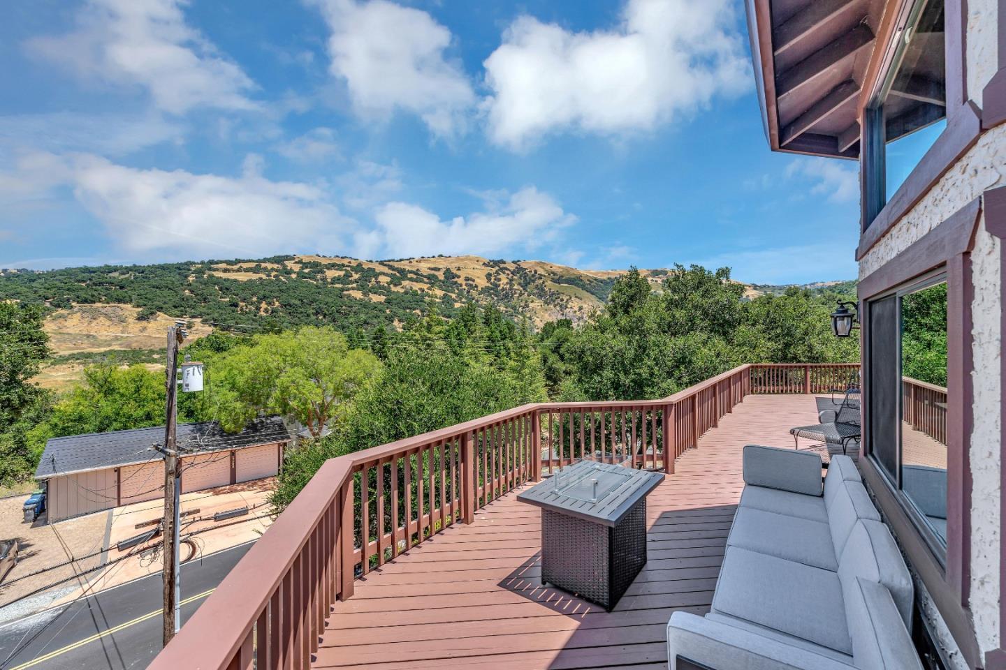 Detail Gallery Image 33 of 49 For 17255 Holiday Dr, Morgan Hill,  CA 95037 - 4 Beds | 3/1 Baths