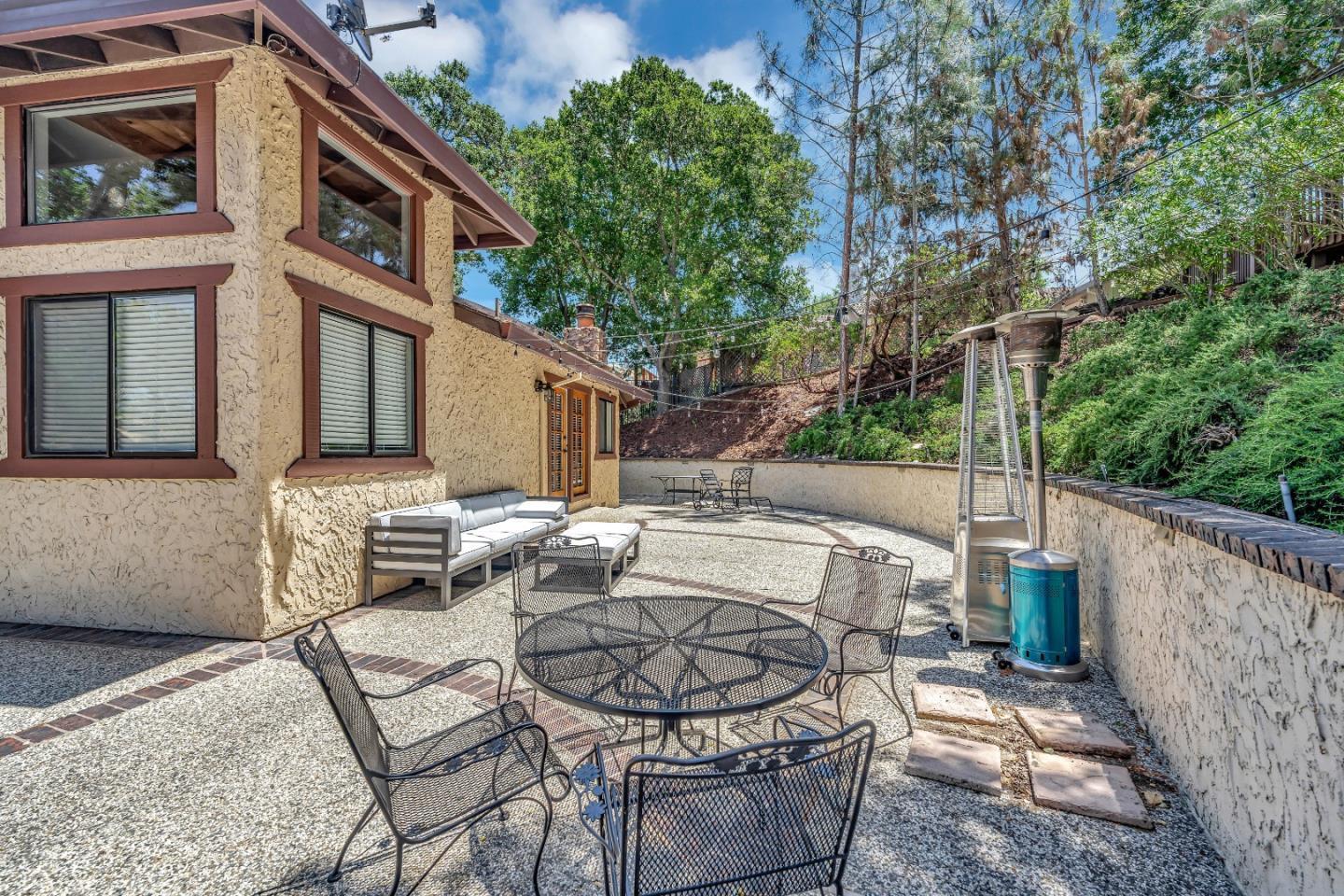 Detail Gallery Image 34 of 49 For 17255 Holiday Dr, Morgan Hill,  CA 95037 - 4 Beds | 3/1 Baths