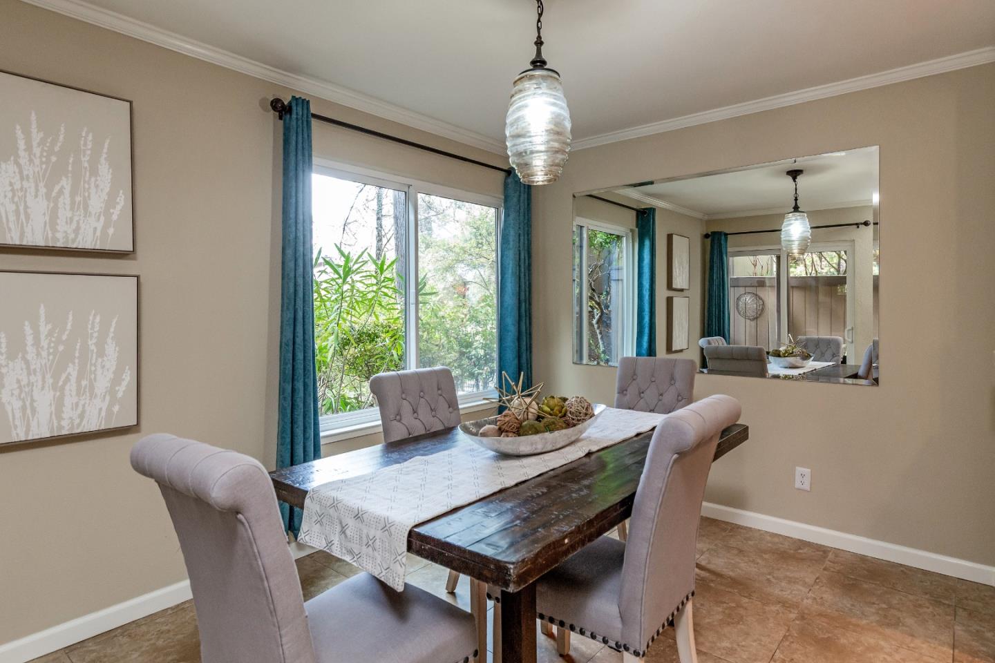 Detail Gallery Image 11 of 29 For 3382 Brittan Ave #6,  San Carlos,  CA 94070 - 3 Beds | 2 Baths