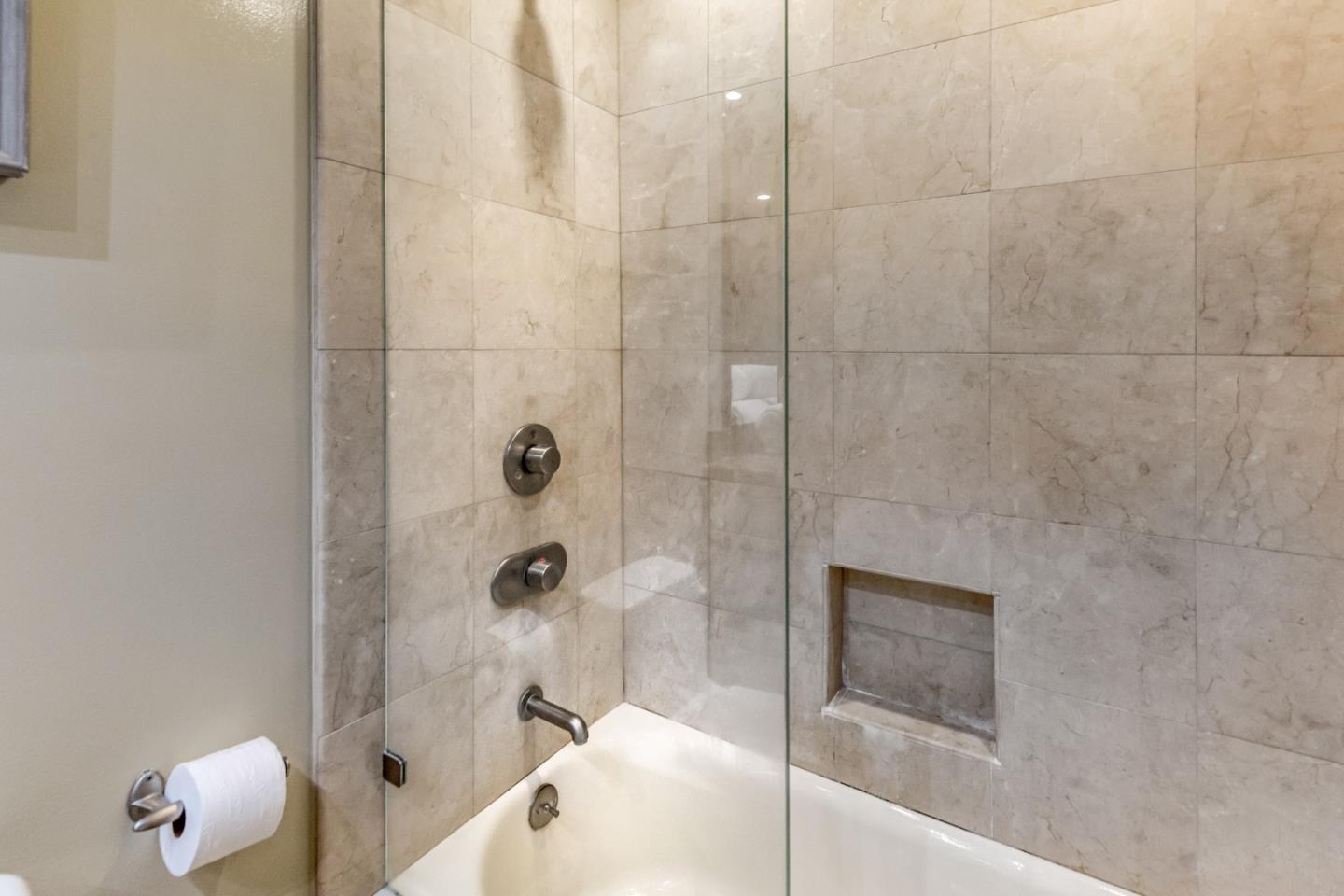 Detail Gallery Image 16 of 29 For 3382 Brittan Ave #6,  San Carlos,  CA 94070 - 3 Beds | 2 Baths