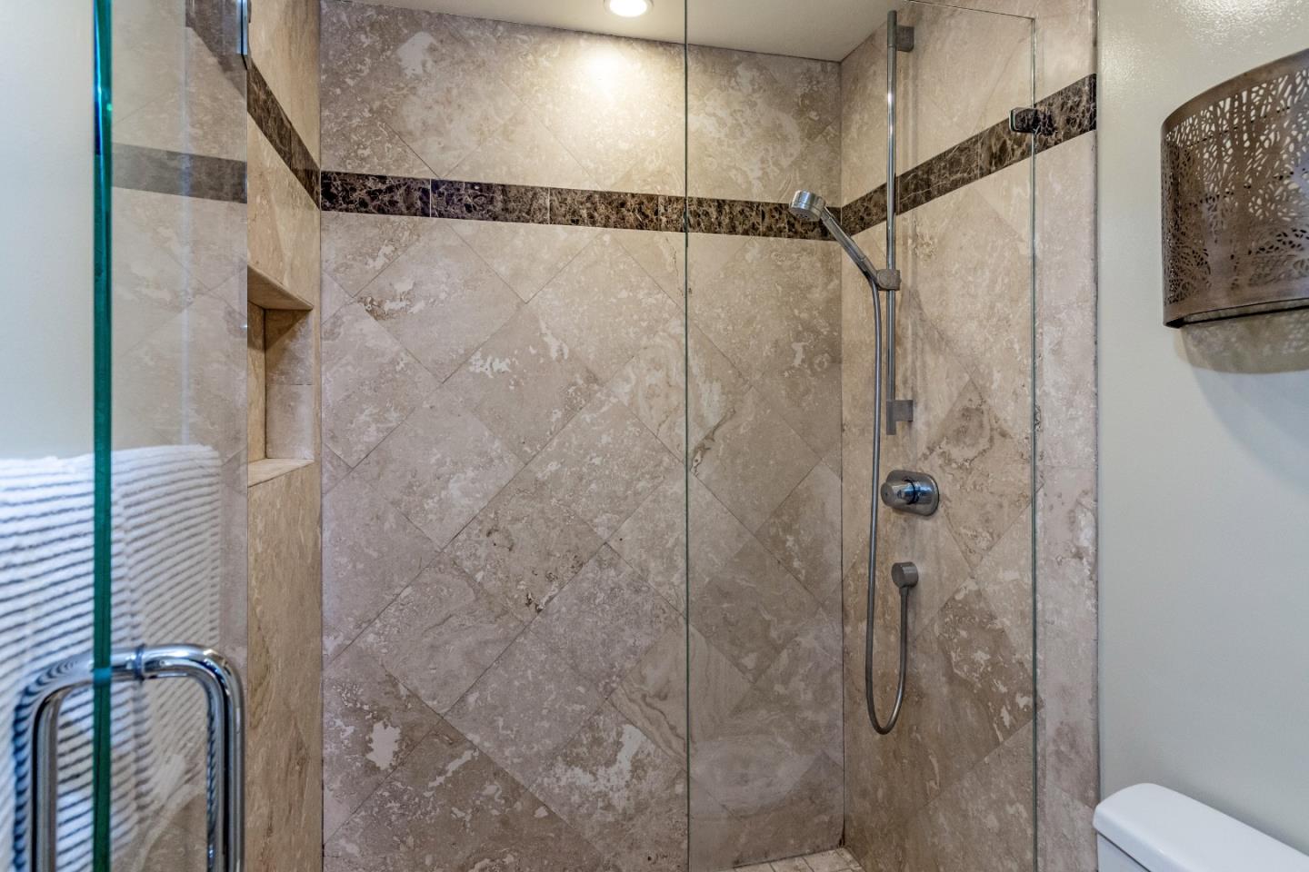 Detail Gallery Image 20 of 29 For 3382 Brittan Ave #6,  San Carlos,  CA 94070 - 3 Beds | 2 Baths