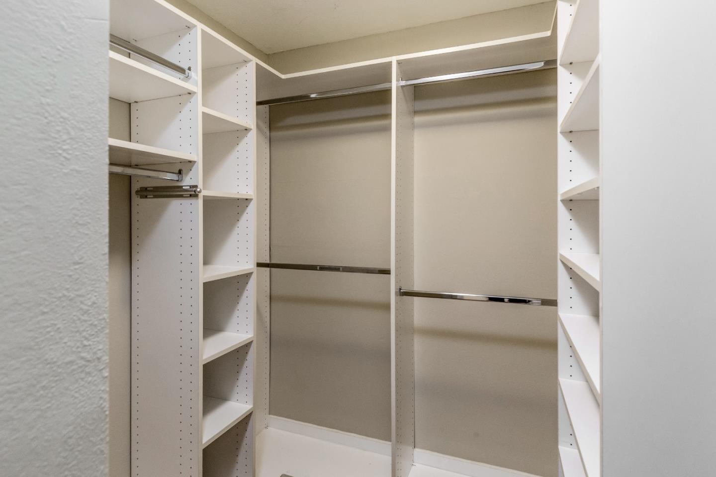 Detail Gallery Image 21 of 29 For 3382 Brittan Ave #6,  San Carlos,  CA 94070 - 3 Beds | 2 Baths