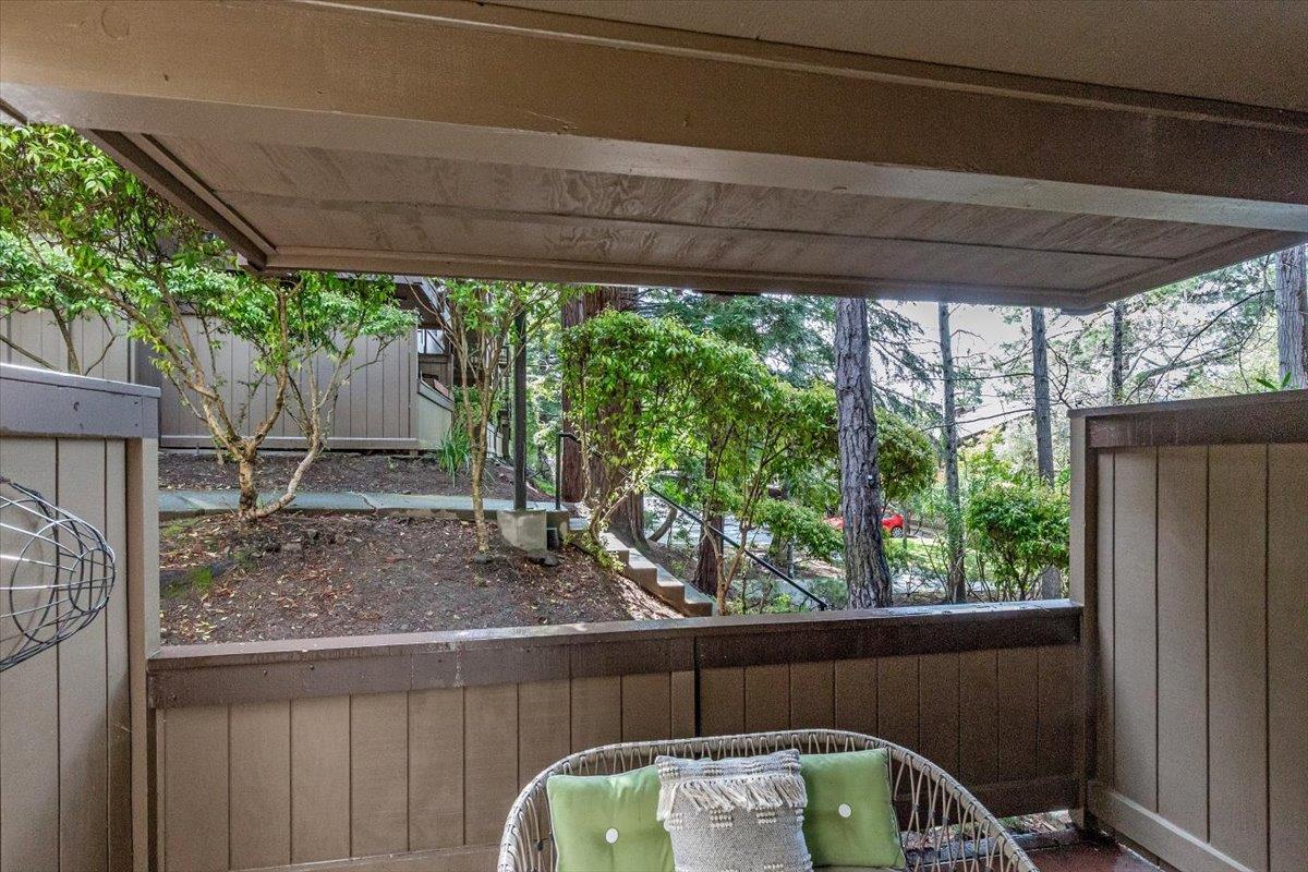 Detail Gallery Image 8 of 29 For 3382 Brittan Ave #6,  San Carlos,  CA 94070 - 3 Beds | 2 Baths