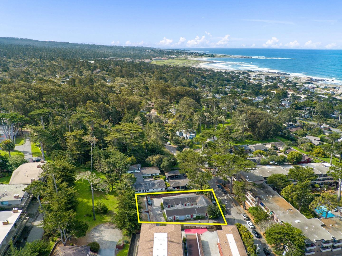 Detail Gallery Image 2 of 14 For 225 Grove Acre Ave, Pacific Grove,  CA 93950 - – Beds | – Baths