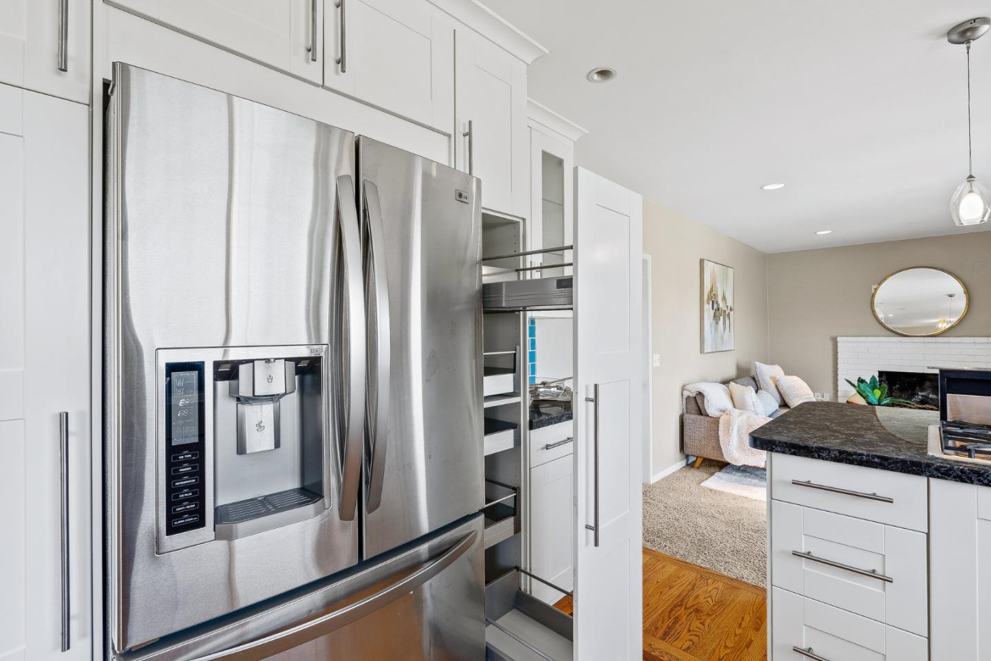 Detail Gallery Image 12 of 41 For 475 Larson Ct, Marina,  CA 93933 - 3 Beds | 2 Baths