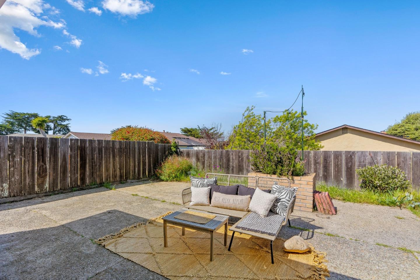 Detail Gallery Image 31 of 41 For 475 Larson Ct, Marina,  CA 93933 - 3 Beds | 2 Baths
