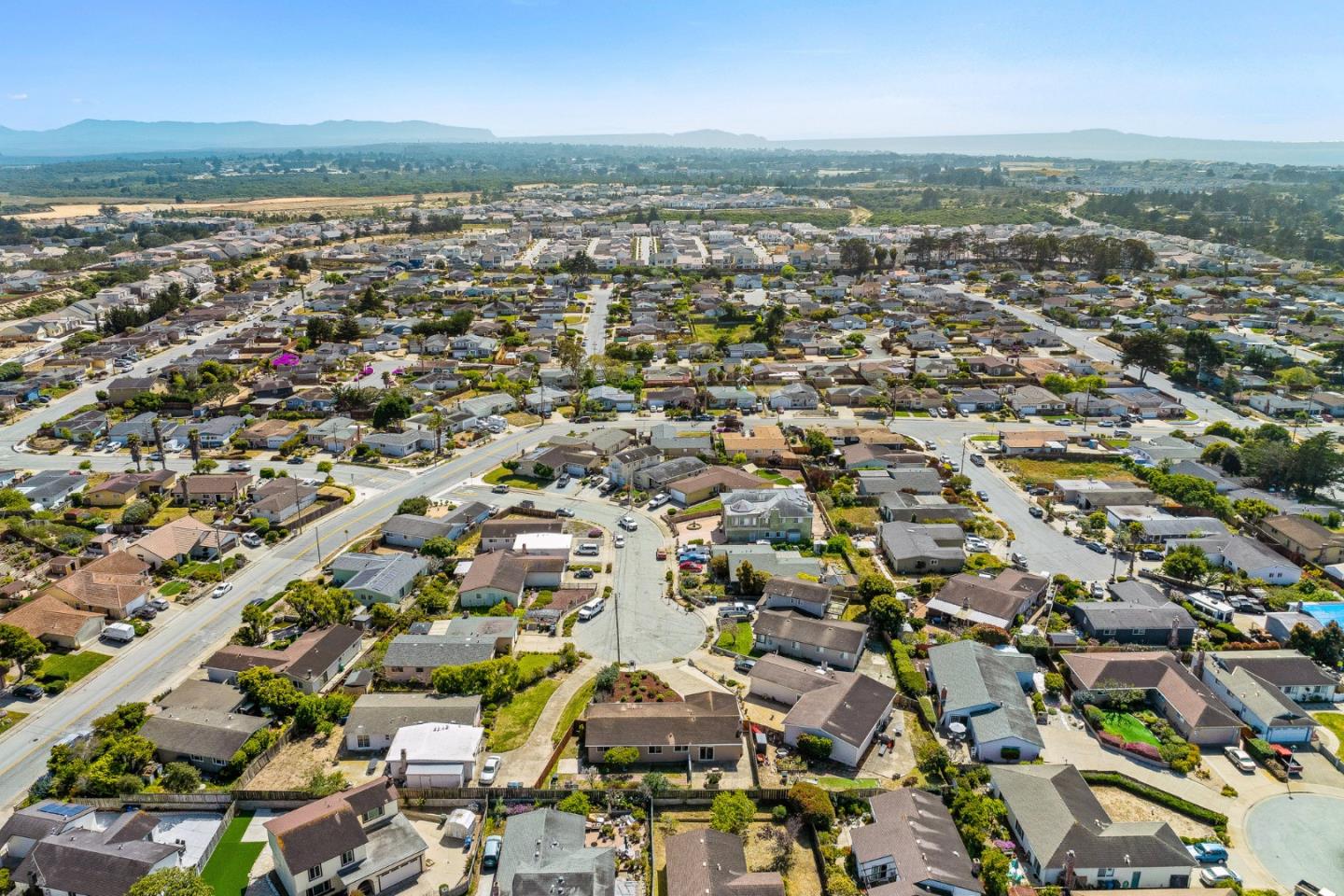 Detail Gallery Image 37 of 41 For 475 Larson Ct, Marina,  CA 93933 - 3 Beds | 2 Baths