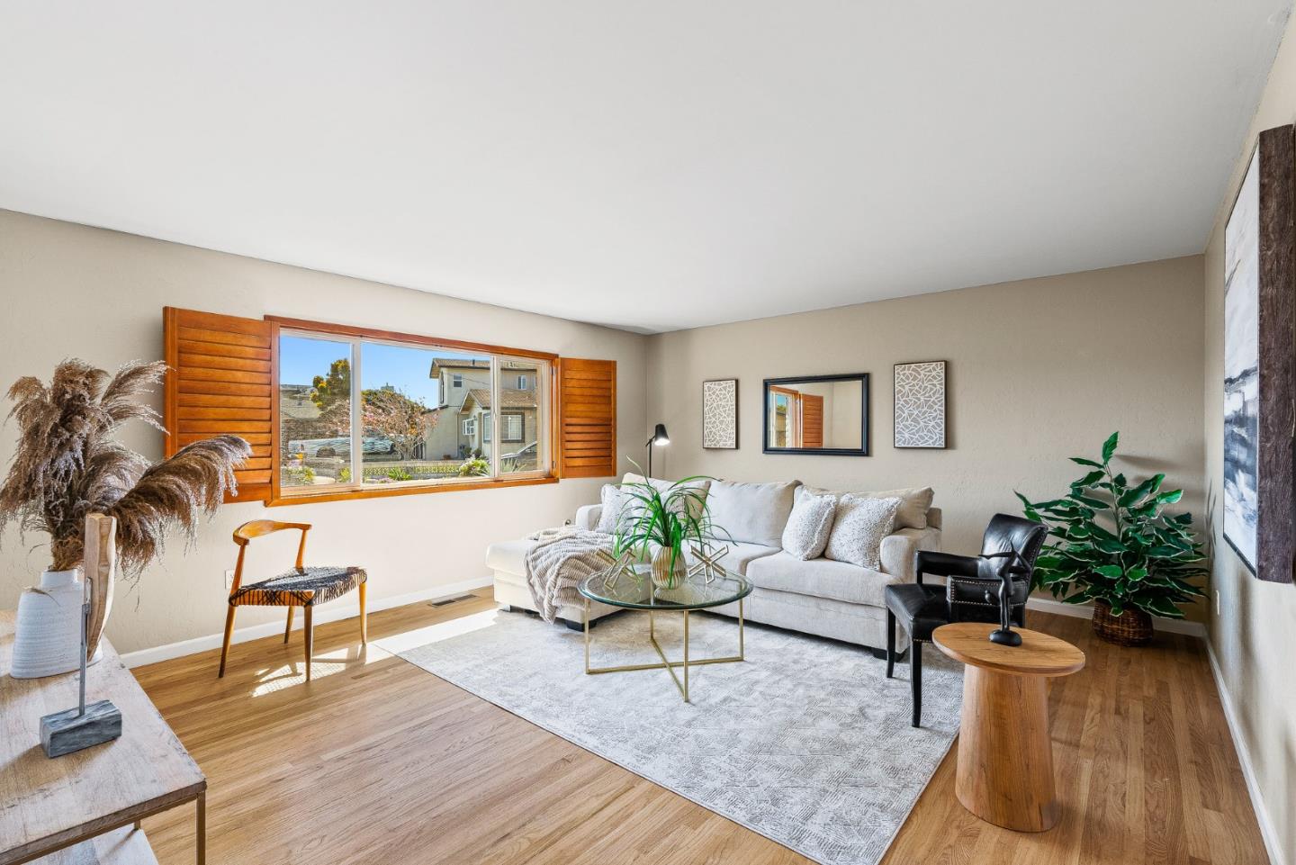 Detail Gallery Image 5 of 41 For 475 Larson Ct, Marina,  CA 93933 - 3 Beds | 2 Baths