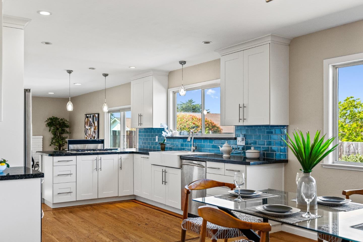 Detail Gallery Image 8 of 41 For 475 Larson Ct, Marina,  CA 93933 - 3 Beds | 2 Baths