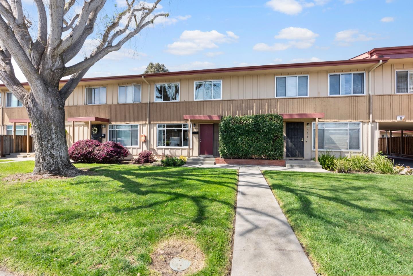 Detail Gallery Image 2 of 30 For 1543 Marina Ct a,  San Mateo,  CA 94403 - 3 Beds | 1 Baths