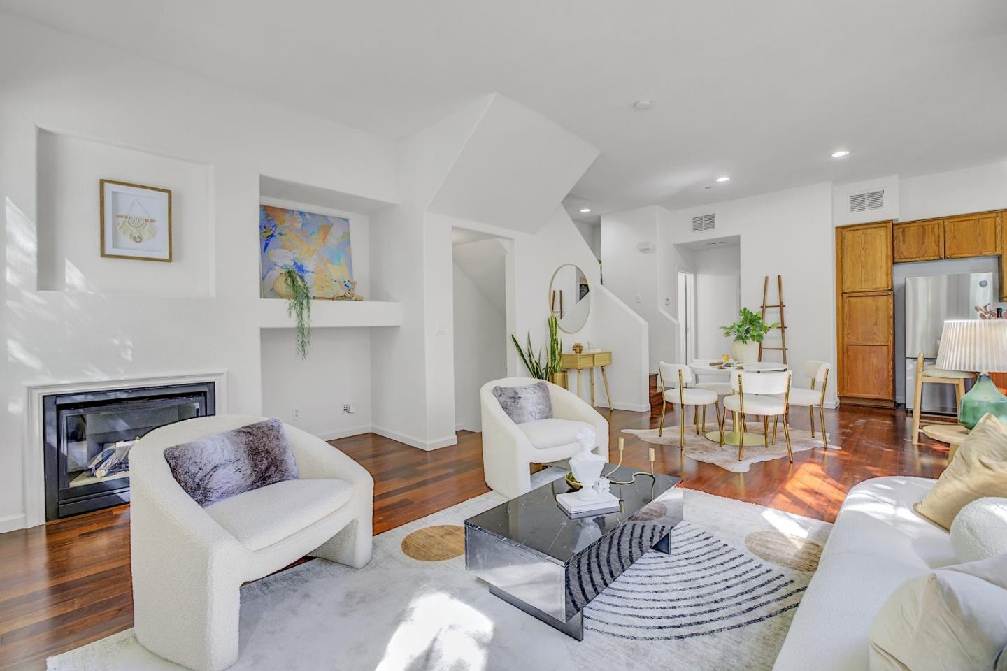 Detail Gallery Image 2 of 32 For 892 Towne Dr, Milpitas,  CA 95035 - 2 Beds | 2/1 Baths