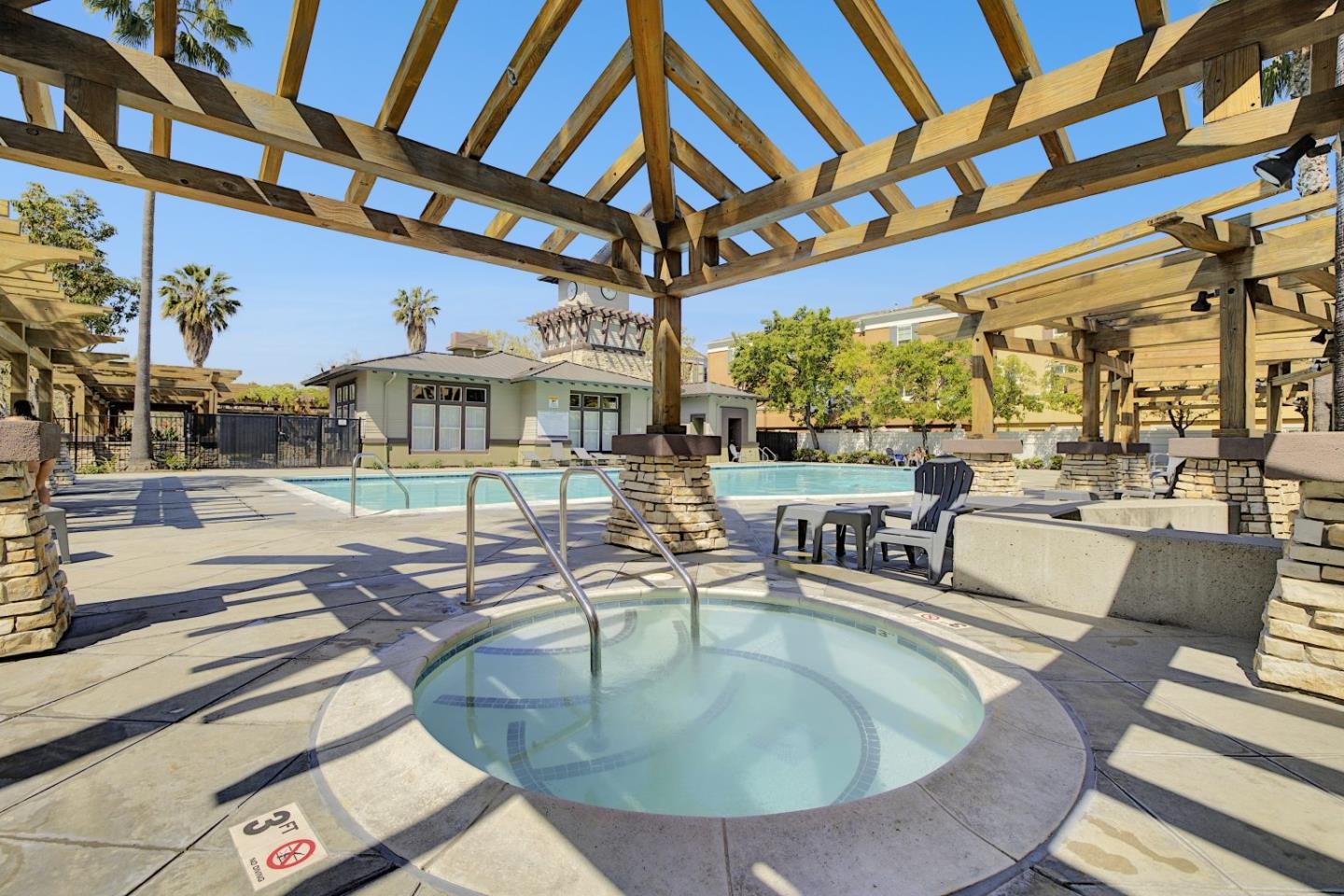 Detail Gallery Image 26 of 32 For 892 Towne Dr, Milpitas,  CA 95035 - 2 Beds | 2/1 Baths