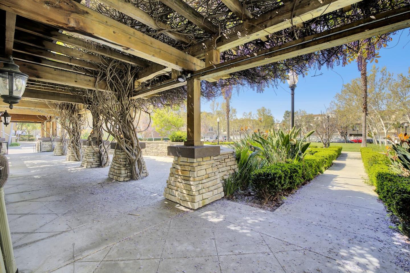 Detail Gallery Image 29 of 32 For 892 Towne Dr, Milpitas,  CA 95035 - 2 Beds | 2/1 Baths