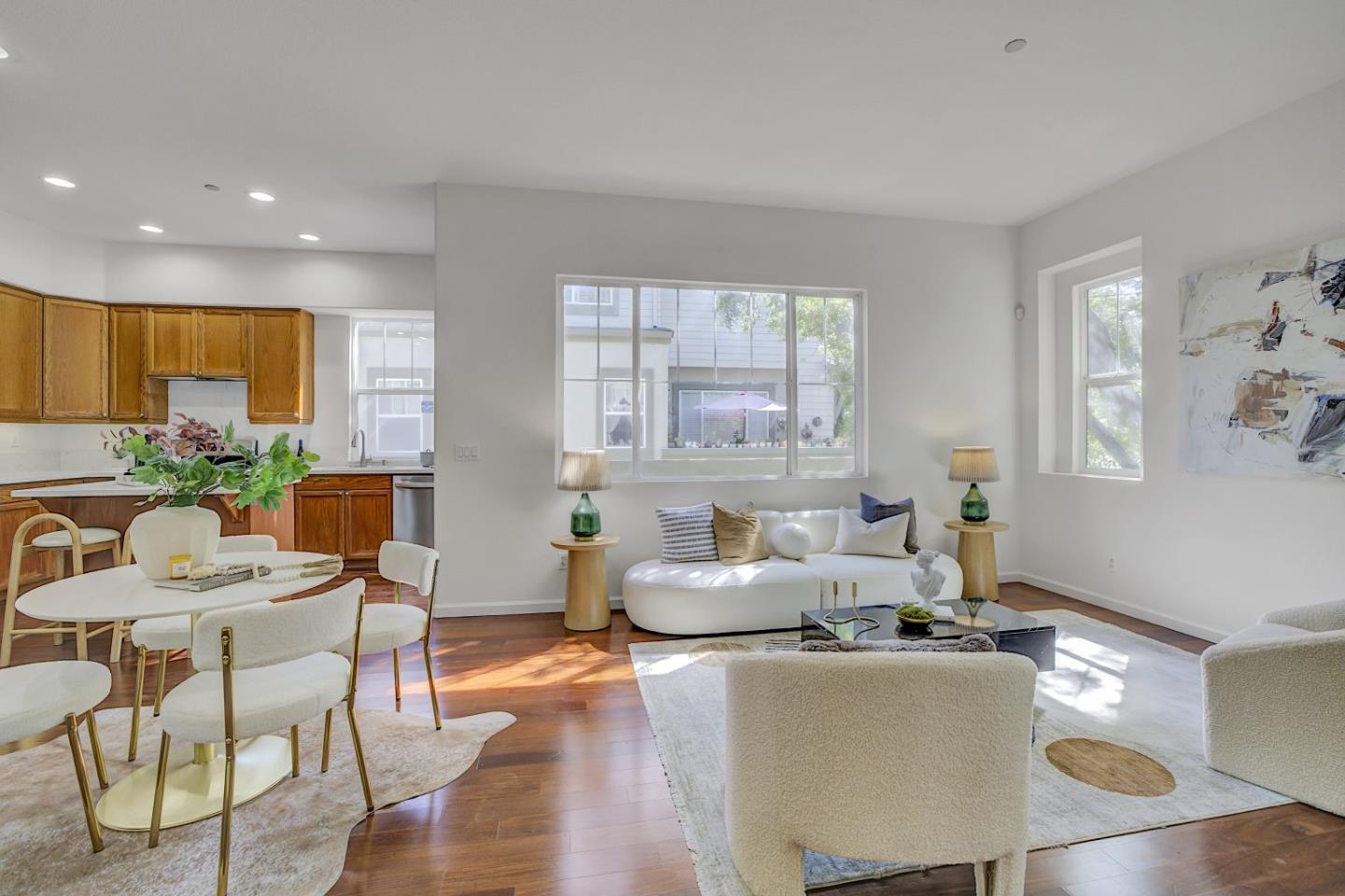 Detail Gallery Image 6 of 32 For 892 Towne Dr, Milpitas,  CA 95035 - 2 Beds | 2/1 Baths