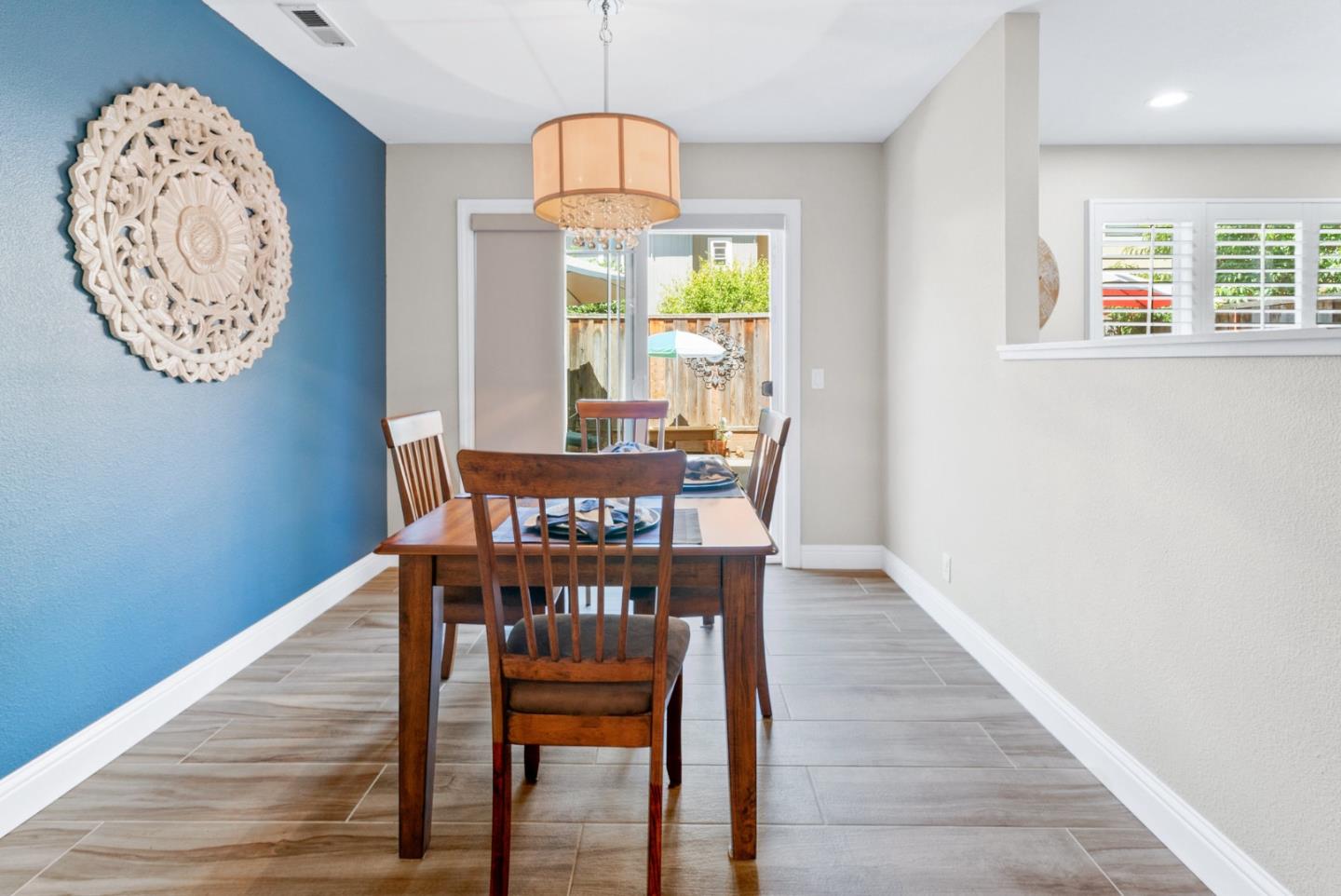 Detail Gallery Image 10 of 39 For 110 Brookshire Dr, Watsonville,  CA 95076 - 3 Beds | 2/1 Baths