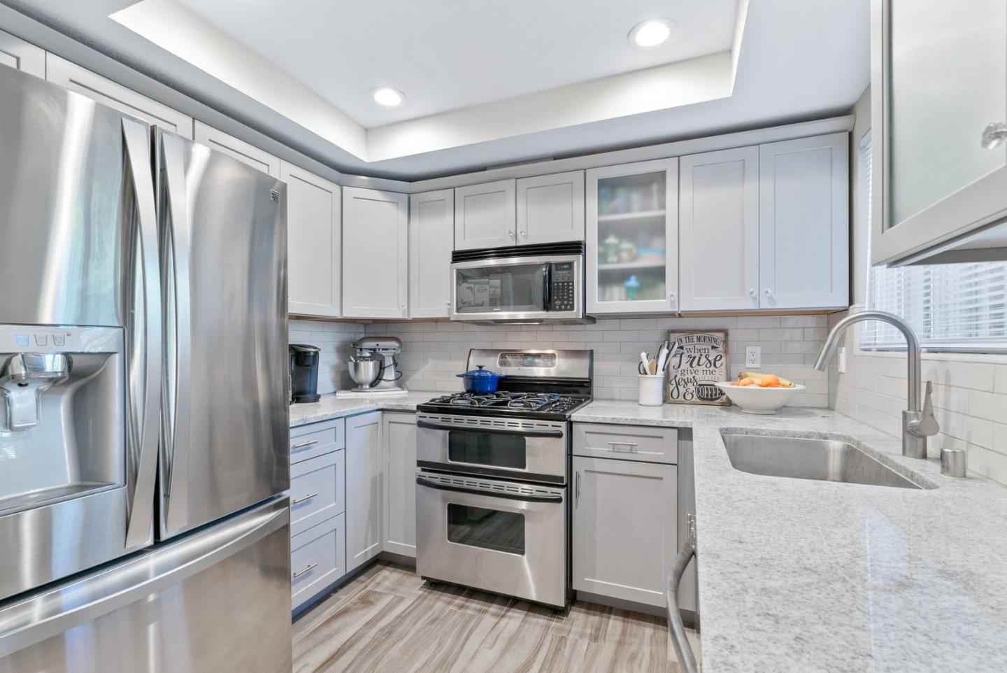 Detail Gallery Image 6 of 39 For 110 Brookshire Dr, Watsonville,  CA 95076 - 3 Beds | 2/1 Baths