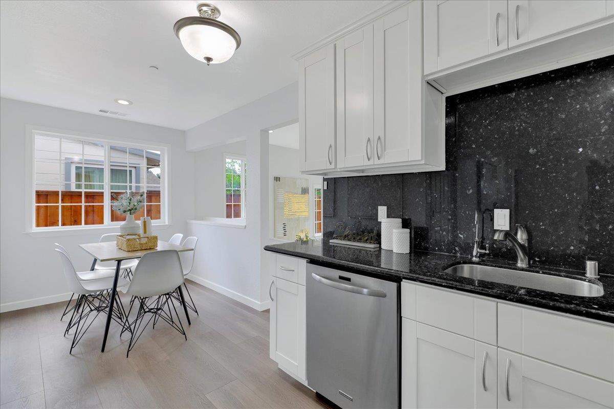 Detail Gallery Image 10 of 49 For 824 Acacia Ave, Sunnyvale,  CA 94086 - 3 Beds | 2 Baths