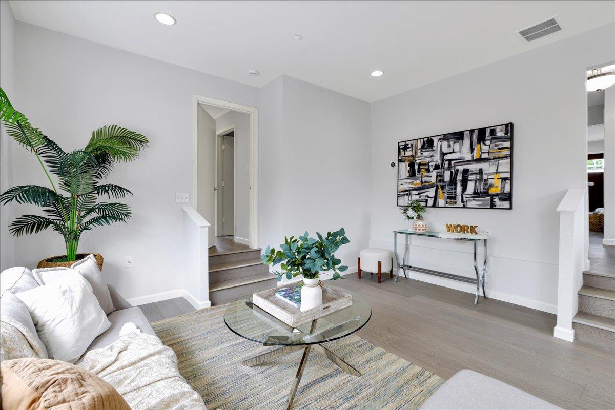 Detail Gallery Image 17 of 49 For 824 Acacia Ave, Sunnyvale,  CA 94086 - 3 Beds | 2 Baths