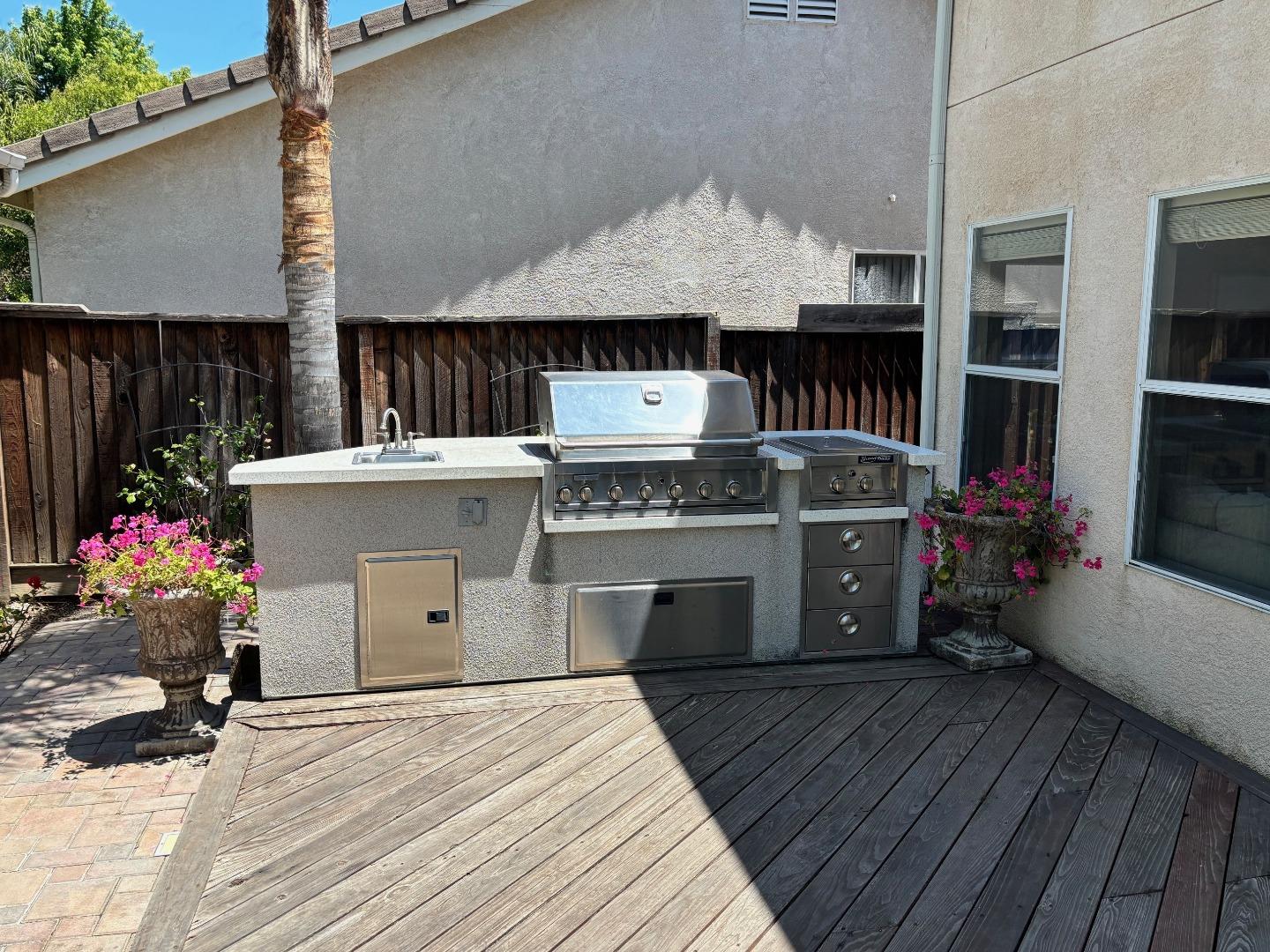 Detail Gallery Image 27 of 31 For 1341 Briarberry Ln, Gilroy,  CA 95020 - 4 Beds | 2/1 Baths