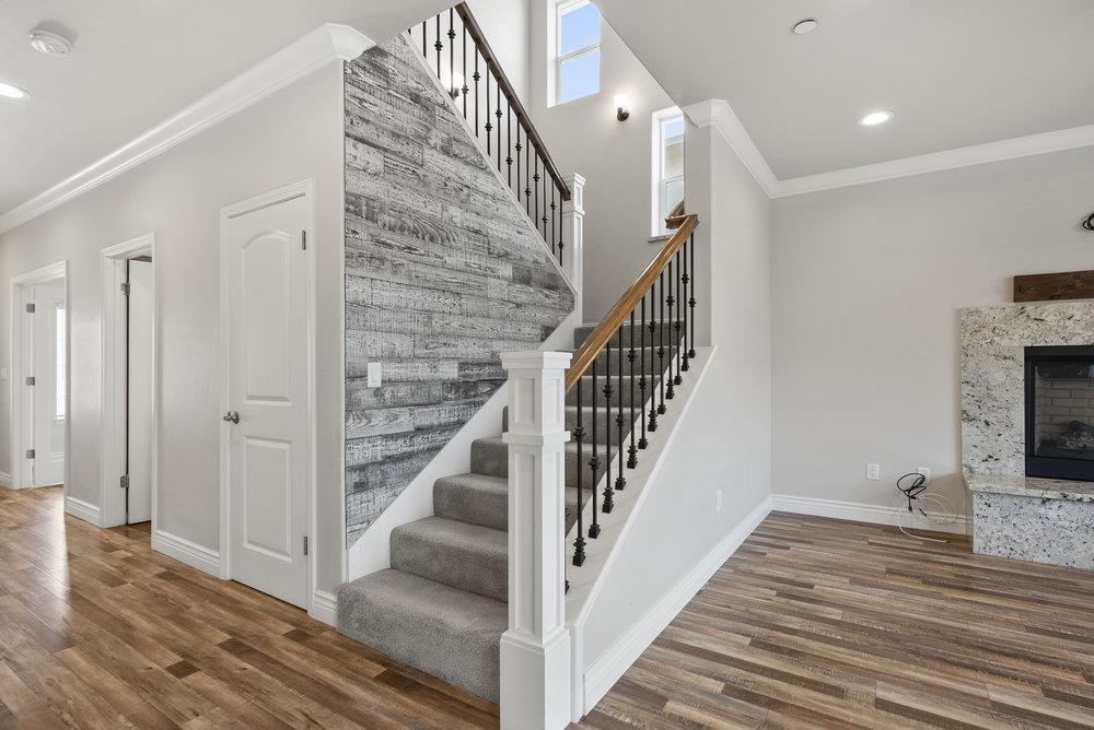 Detail Gallery Image 10 of 57 For 1390 Marilyn Ct, Hollister,  CA 95023 - 4 Beds | 3 Baths