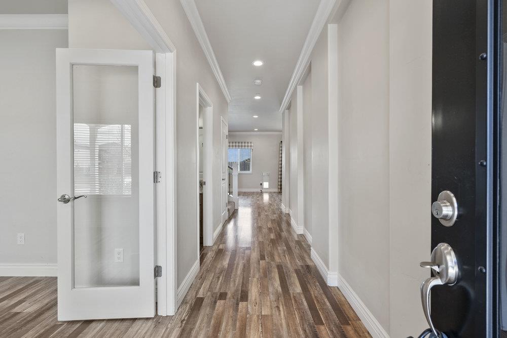Detail Gallery Image 5 of 57 For 1390 Marilyn Ct, Hollister,  CA 95023 - 4 Beds | 3 Baths