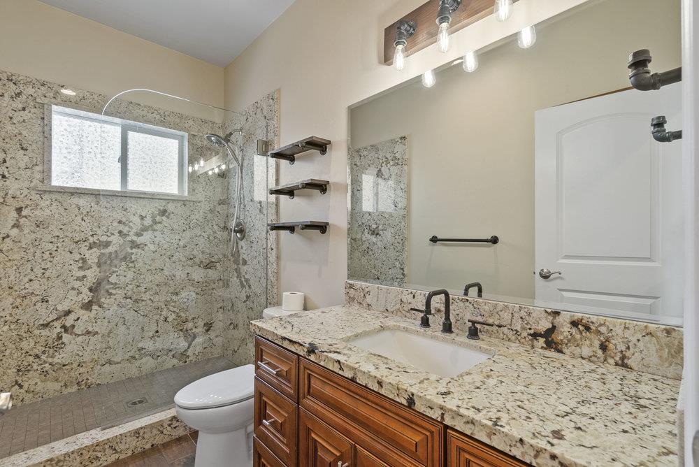 Detail Gallery Image 8 of 57 For 1390 Marilyn Ct, Hollister,  CA 95023 - 4 Beds | 3 Baths