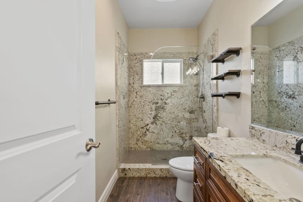 Detail Gallery Image 9 of 57 For 1390 Marilyn Ct, Hollister,  CA 95023 - 4 Beds | 3 Baths