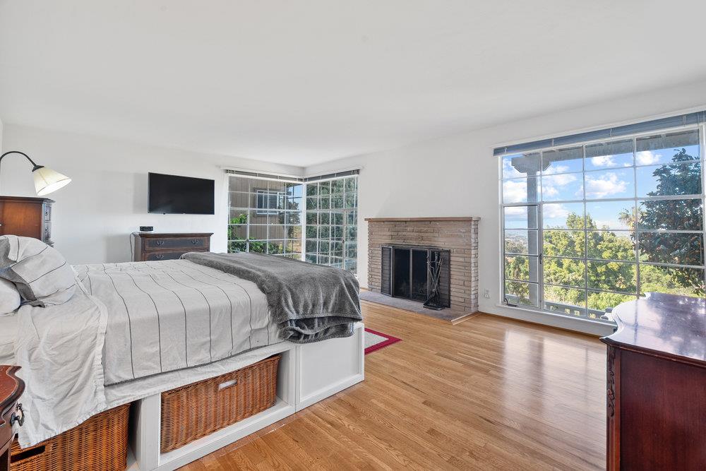 Detail Gallery Image 19 of 53 For 15711 Highland Dr, San Jose,  CA 95127 - 4 Beds | 2 Baths