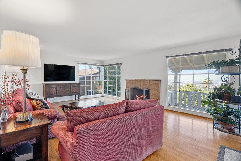 Detail Gallery Image 5 of 53 For 15711 Highland Dr, San Jose,  CA 95127 - 4 Beds | 2 Baths