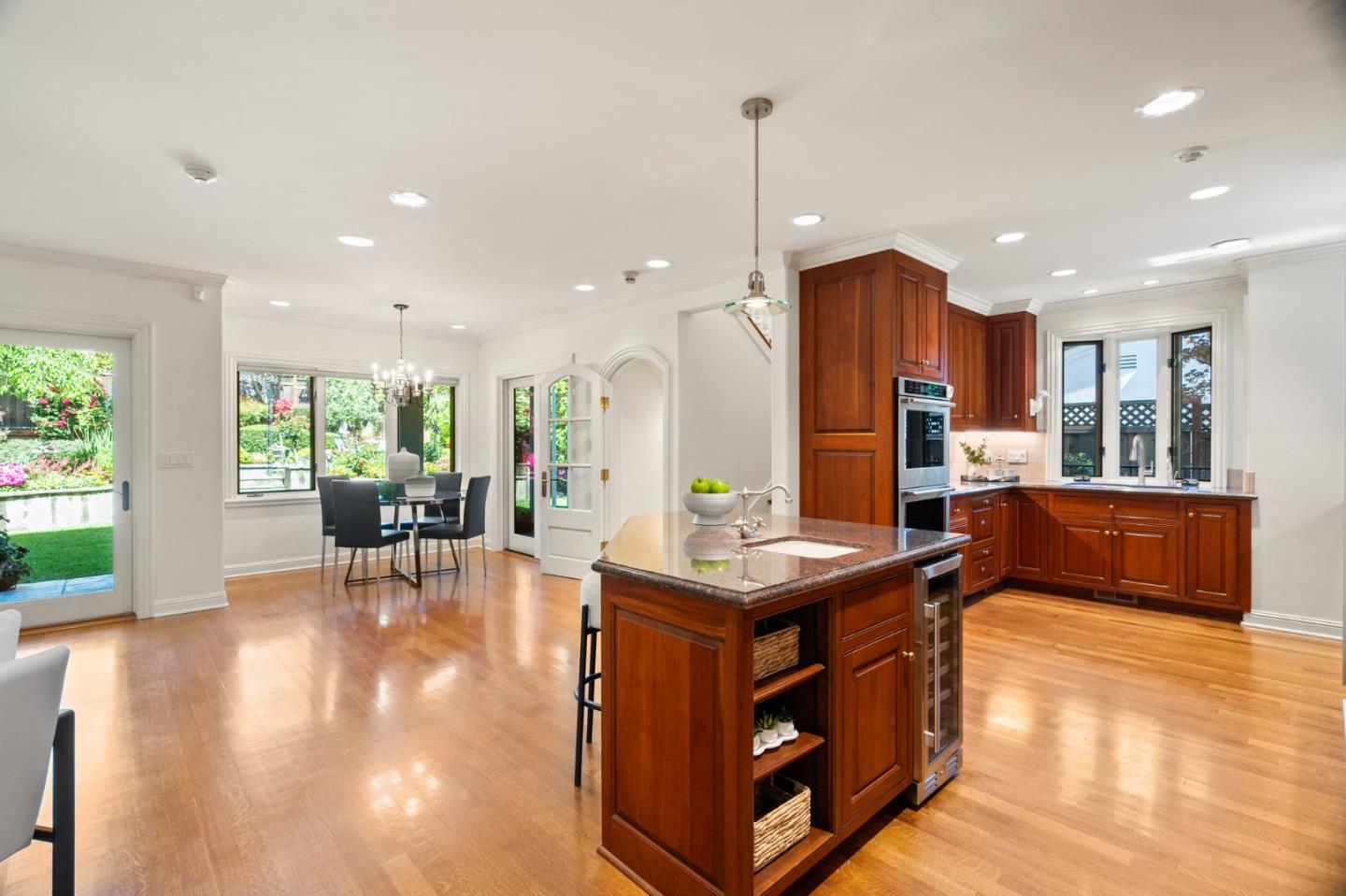 Detail Gallery Image 12 of 70 For 14471 Springer Ave, Saratoga,  CA 95070 - 4 Beds | 3/1 Baths