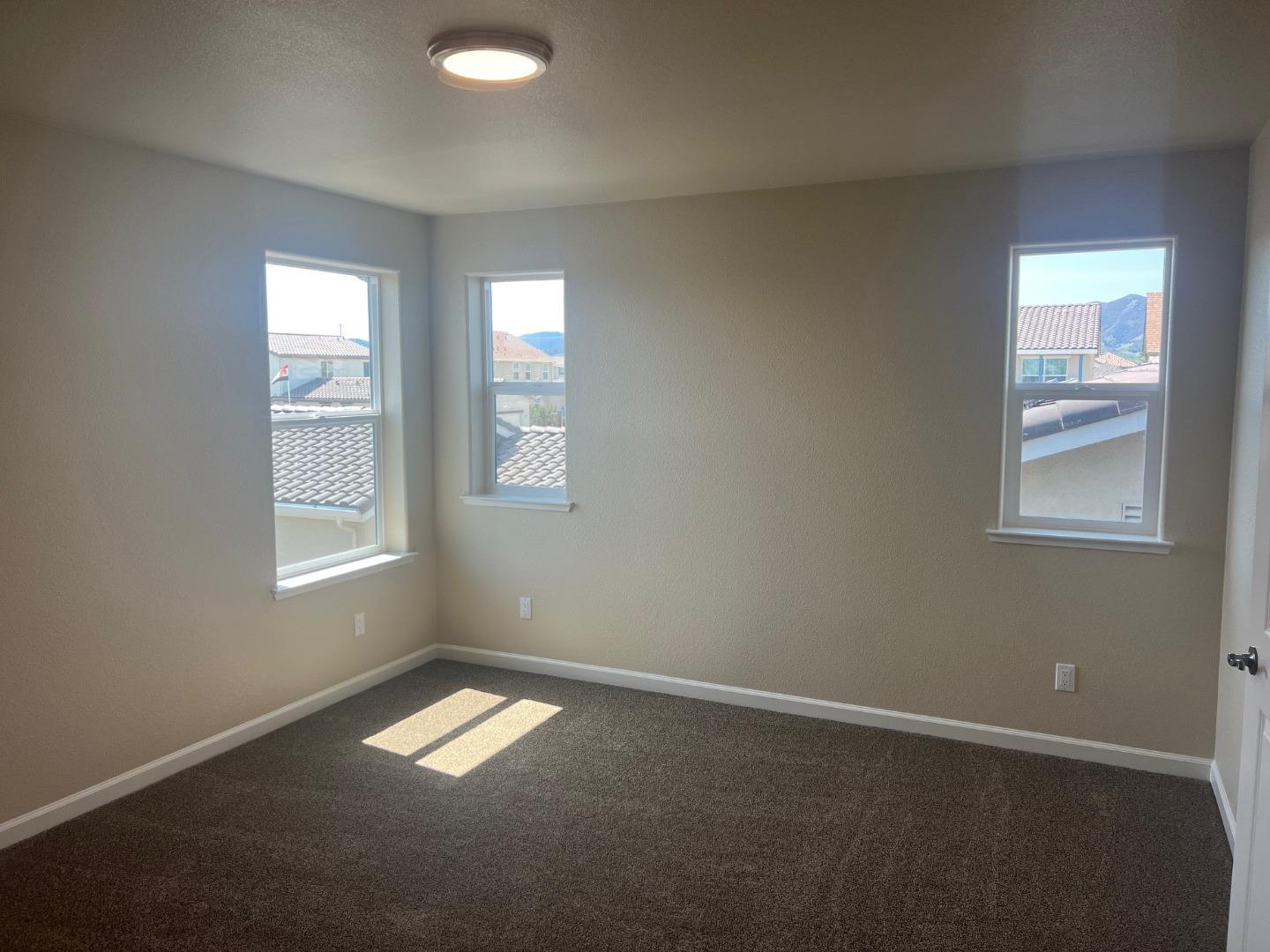 Detail Gallery Image 14 of 22 For 153 Brunia Pl, King City,  CA 93930 - 3 Beds | 2/1 Baths