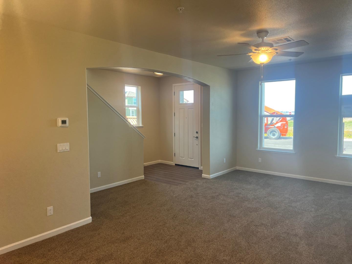 Detail Gallery Image 3 of 22 For 153 Brunia Pl, King City,  CA 93930 - 3 Beds | 2/1 Baths