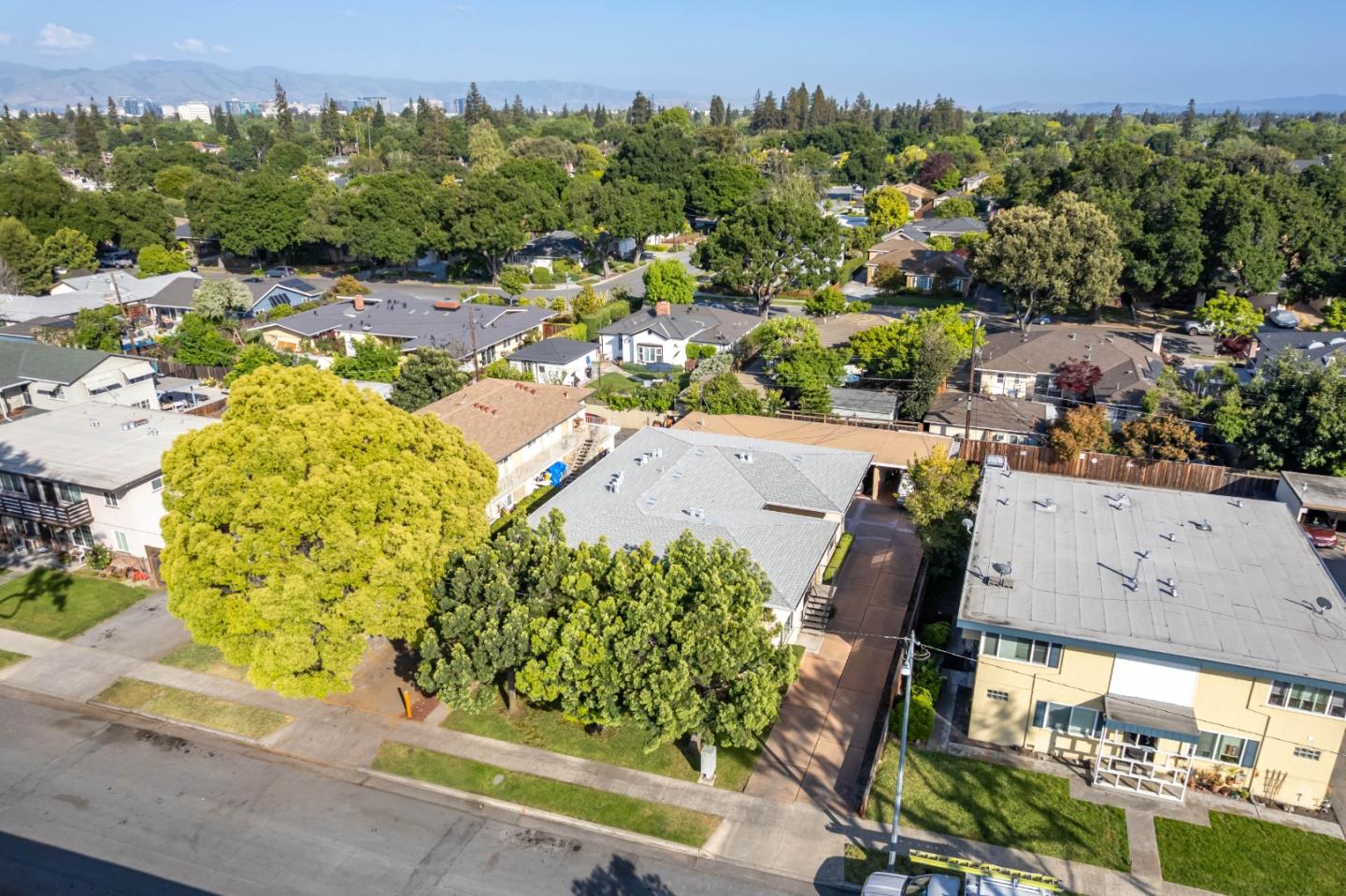 Detail Gallery Image 3 of 39 For 1868 Davis St, San Jose,  CA 95126 - – Beds | – Baths