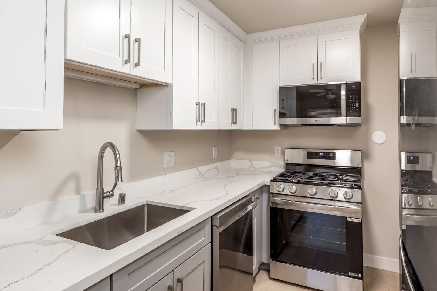 Detail Gallery Image 7 of 39 For 1868 Davis St, San Jose,  CA 95126 - – Beds | – Baths