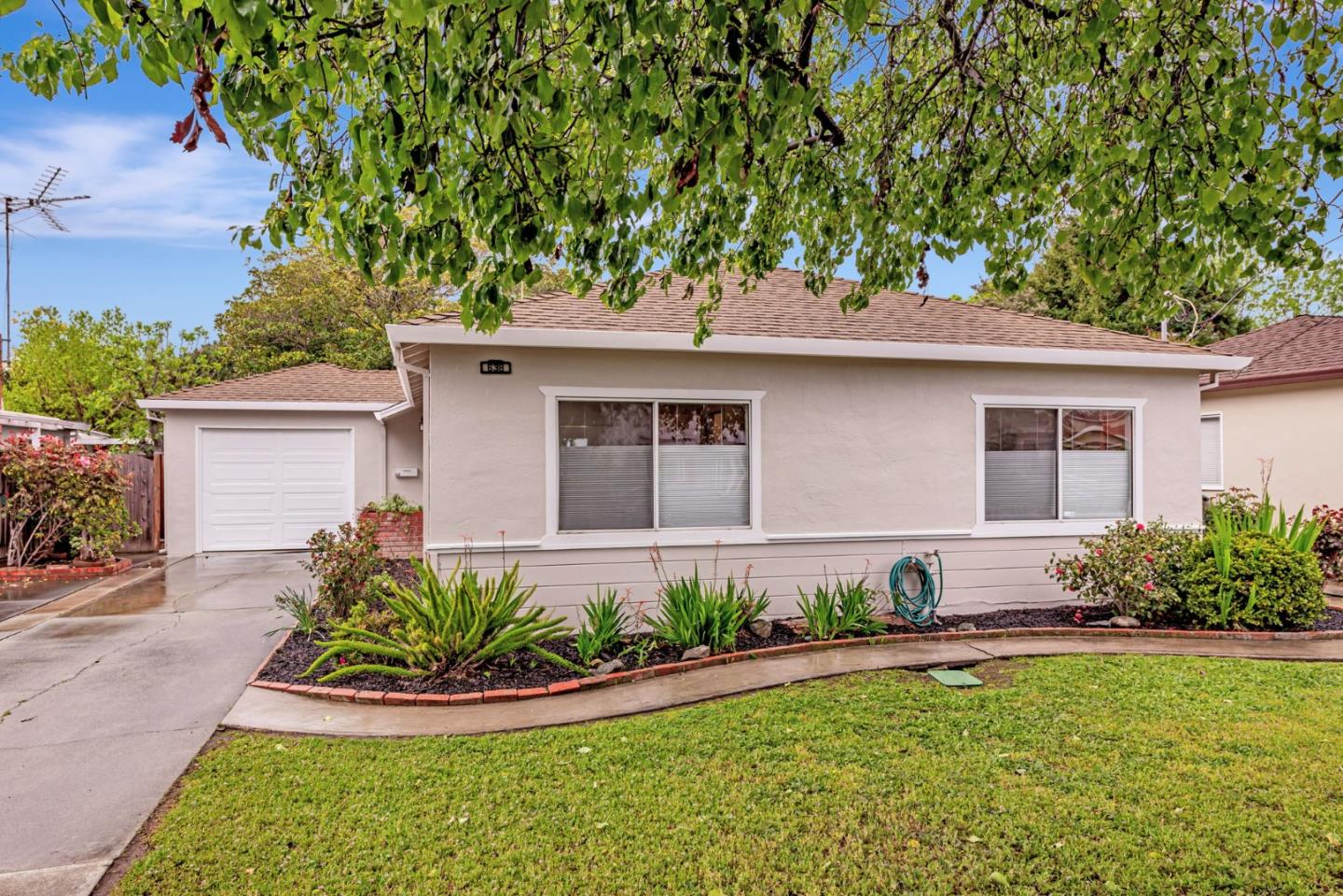 Detail Gallery Image 2 of 35 For 638 Bryan Ave, Sunnyvale,  CA 94086 - 3 Beds | 1 Baths
