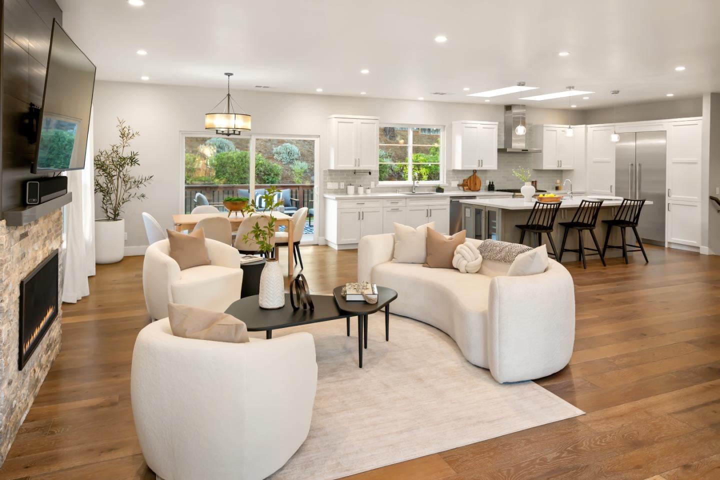 Detail Gallery Image 5 of 29 For 231 More Ave, Los Gatos,  CA 95032 - 4 Beds | 3/1 Baths