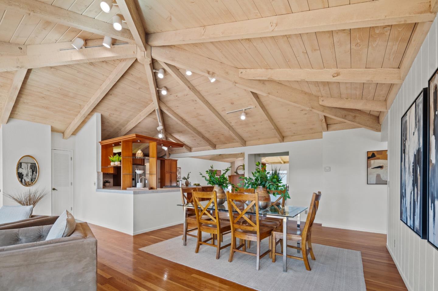 Detail Gallery Image 10 of 50 For 11605 Mccarthy Rd, Carmel Valley,  CA 93924 - 5 Beds | 3 Baths