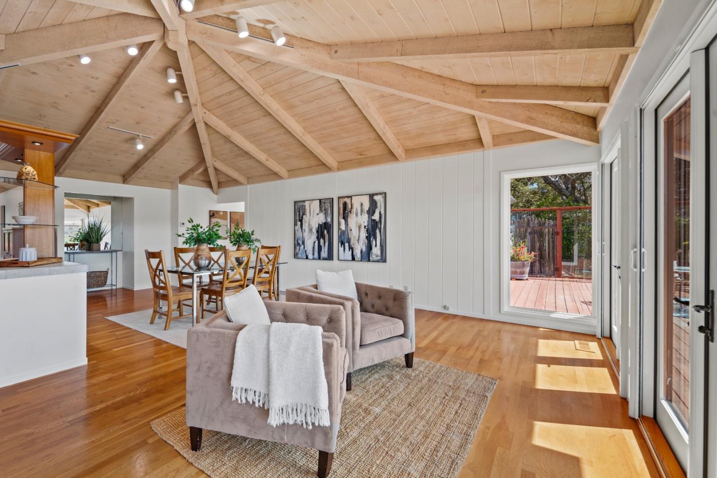 Detail Gallery Image 13 of 50 For 11605 Mccarthy Rd, Carmel Valley,  CA 93924 - 5 Beds | 3 Baths