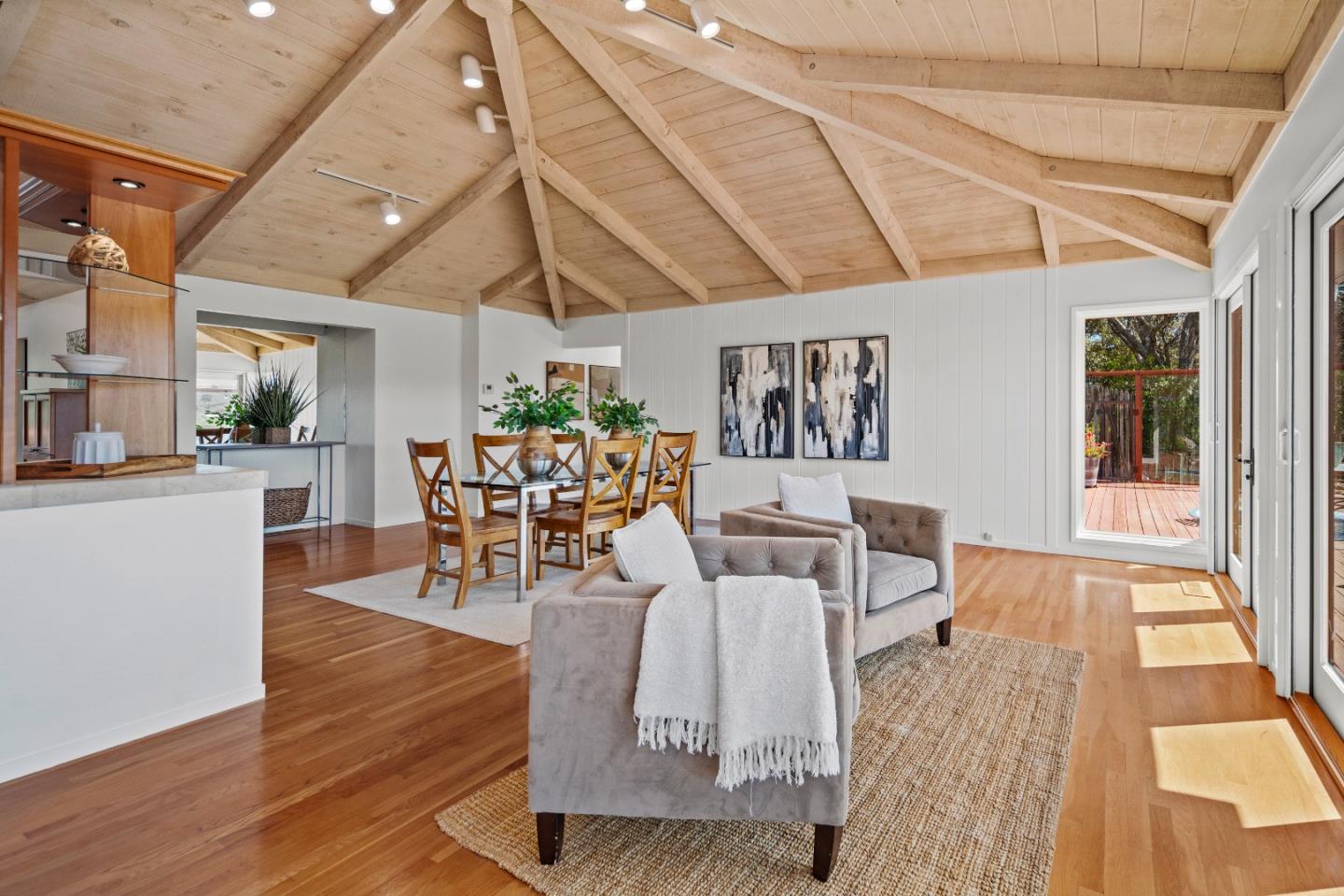 Detail Gallery Image 9 of 50 For 11605 Mccarthy Rd, Carmel Valley,  CA 93924 - 5 Beds | 3 Baths