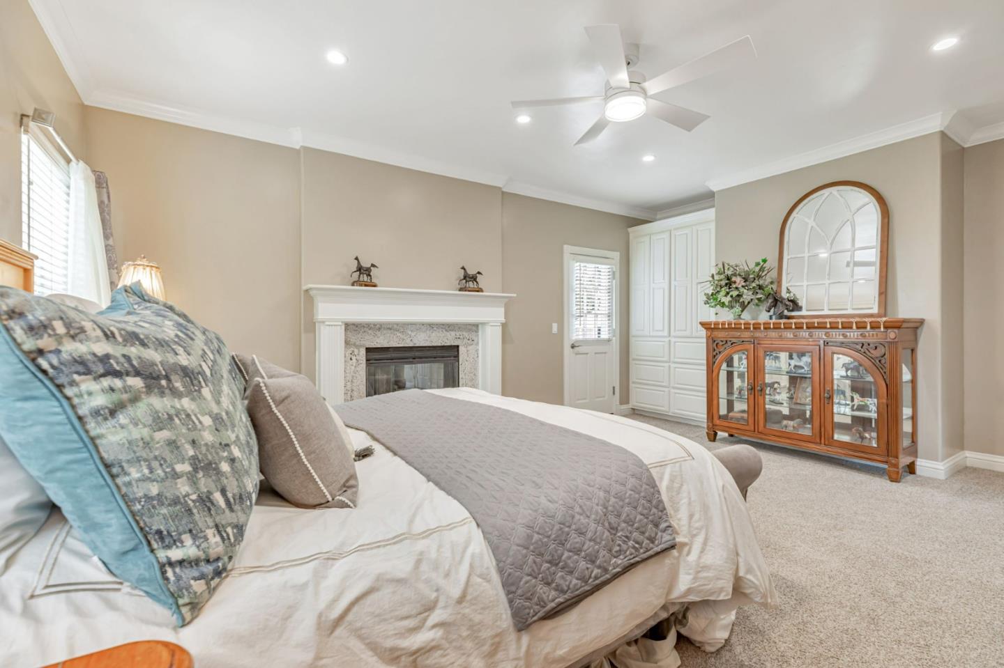 Detail Gallery Image 32 of 93 For 560 Tevis Trl, Hollister,  CA 95023 - 6 Beds | 3/1 Baths